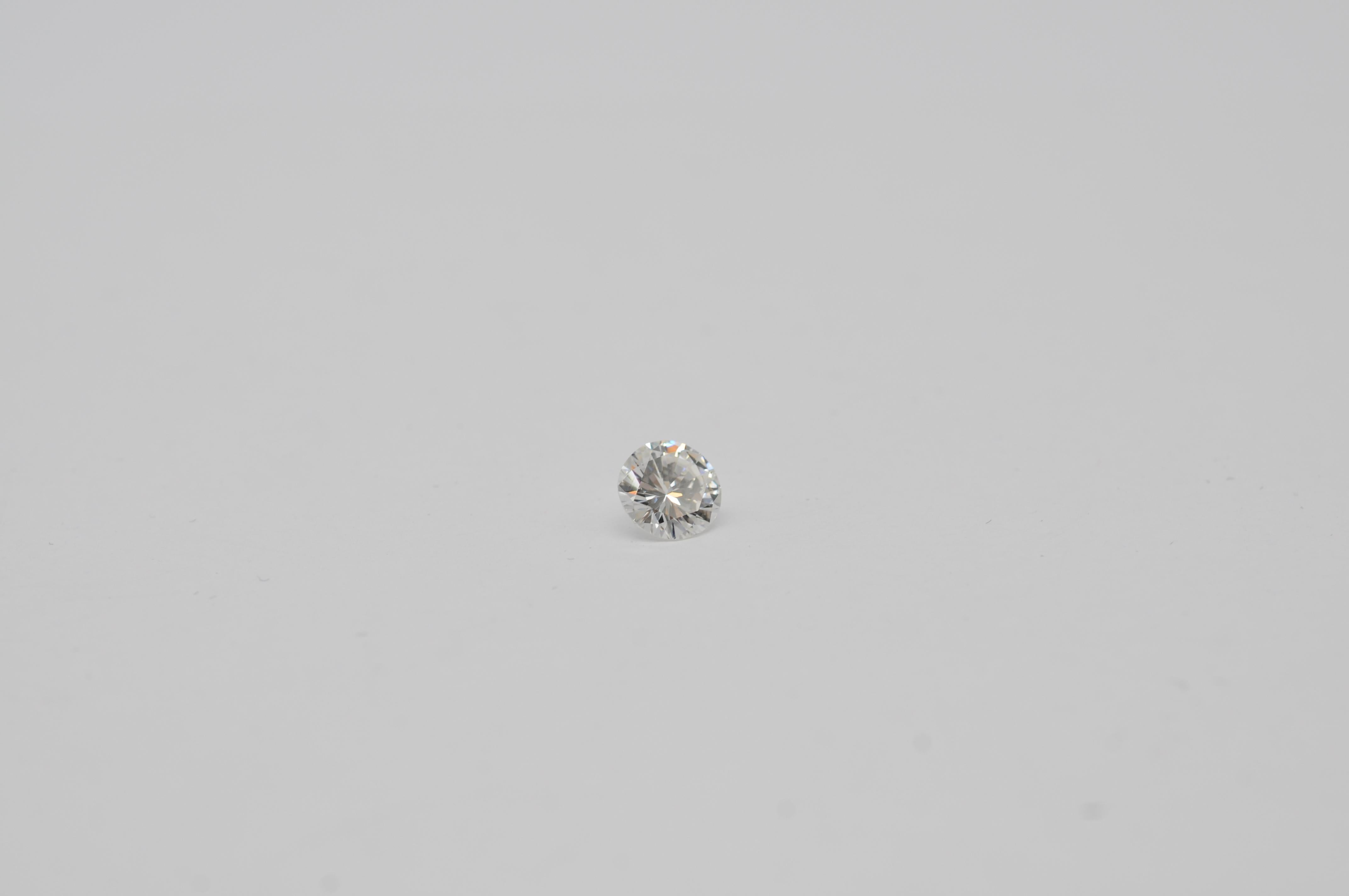 Brilliant Cut  Diamond clarity:(IF) internally flawless color: top wesselton 1.06ct For Sale