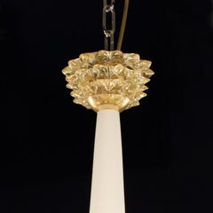 Lustre à 6 bras en verre de Murano encastré blanc avec détails en or Rostri par Multiforme