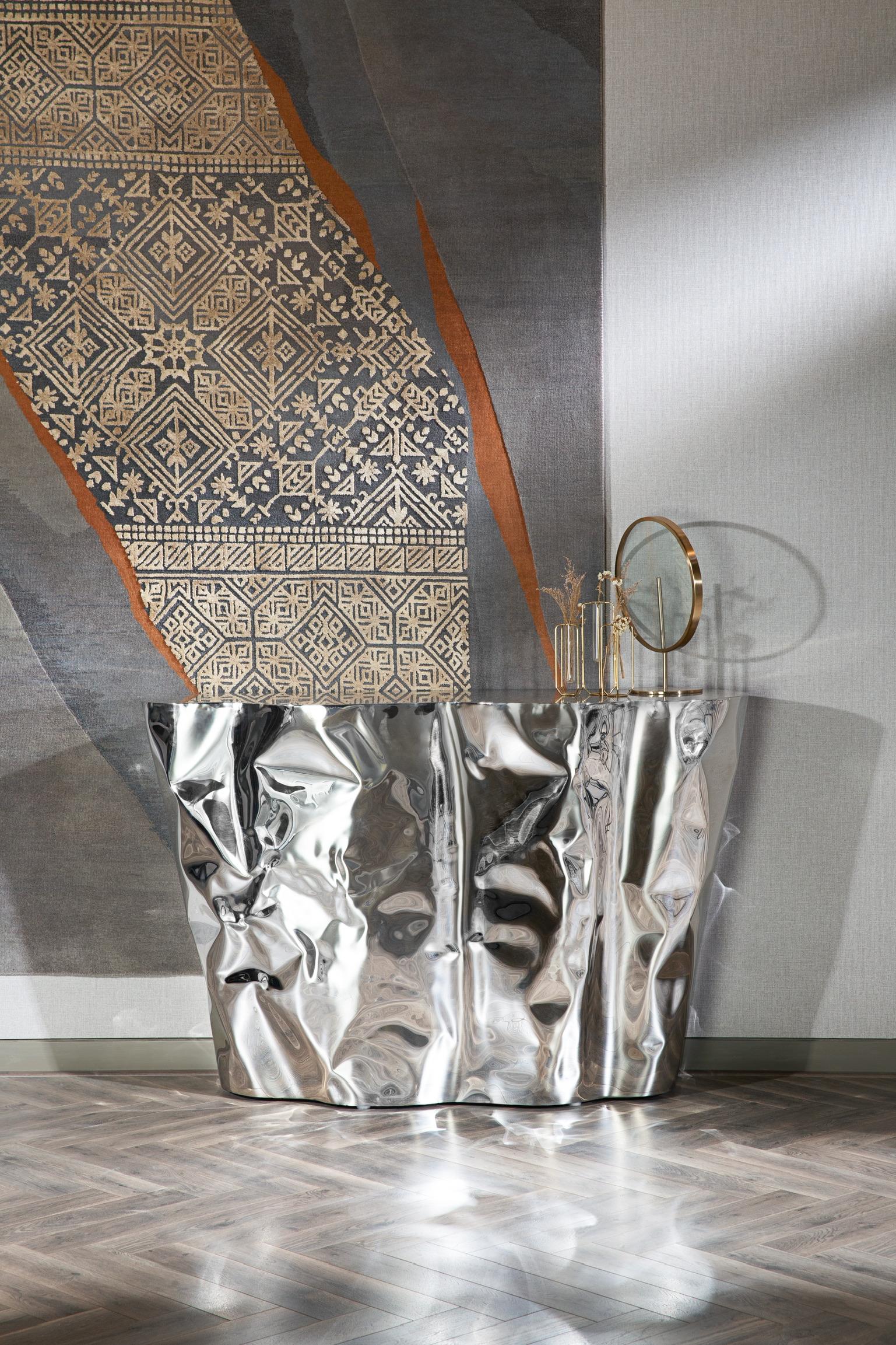 Diamante Console Table by NITUSH AROOSH
Dimensions: D 38 x W 120 x H 80 cm. 
Materials: Stainless steel.

Available in different finishes. All our lamps can be wired according to each country. If sold to the USA it will be wired for the USA for