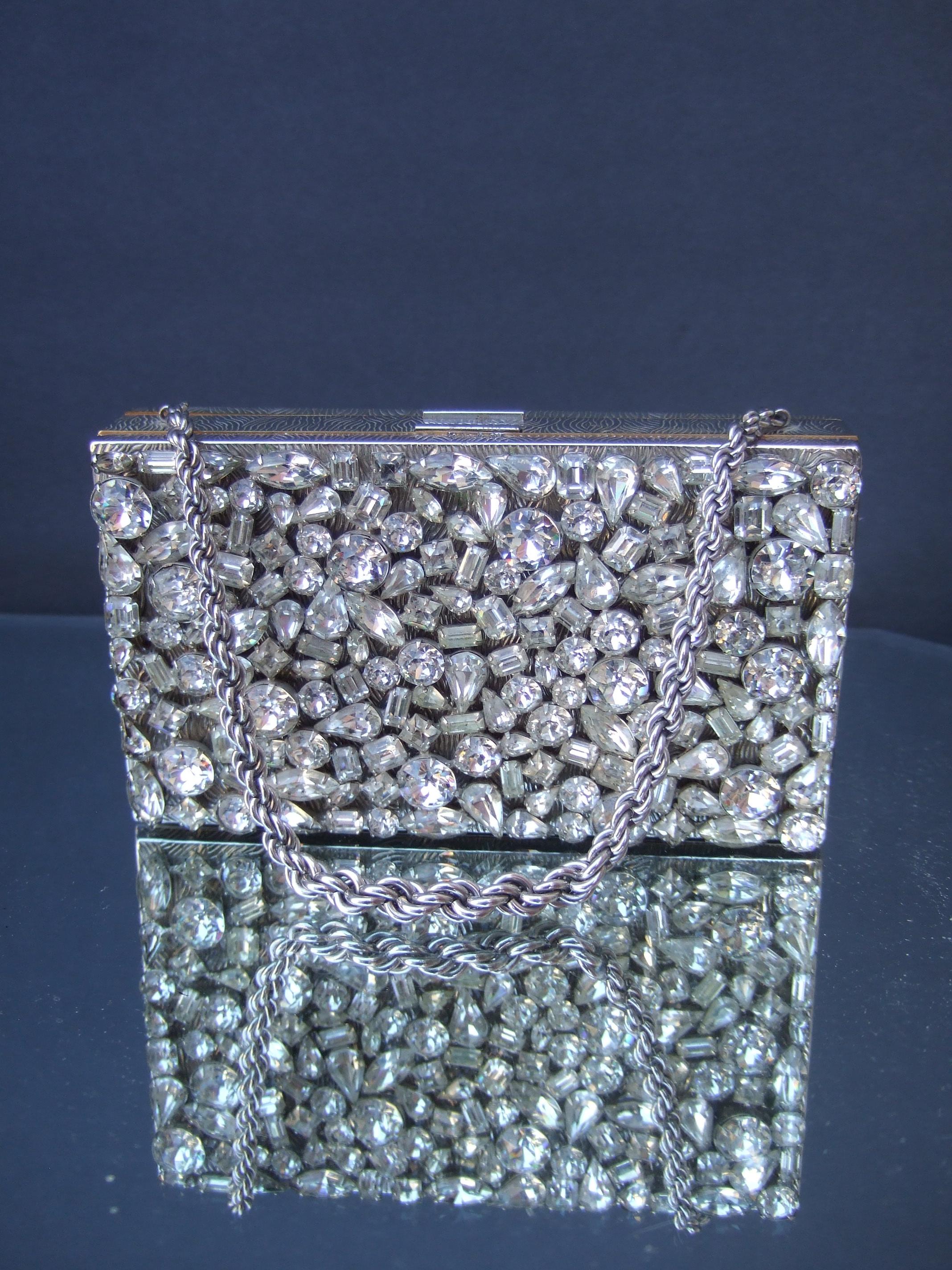 Bolso de Noche de Cristal Diamante - Estuche Compacto Diseñado por Evans c 1960 en venta 10