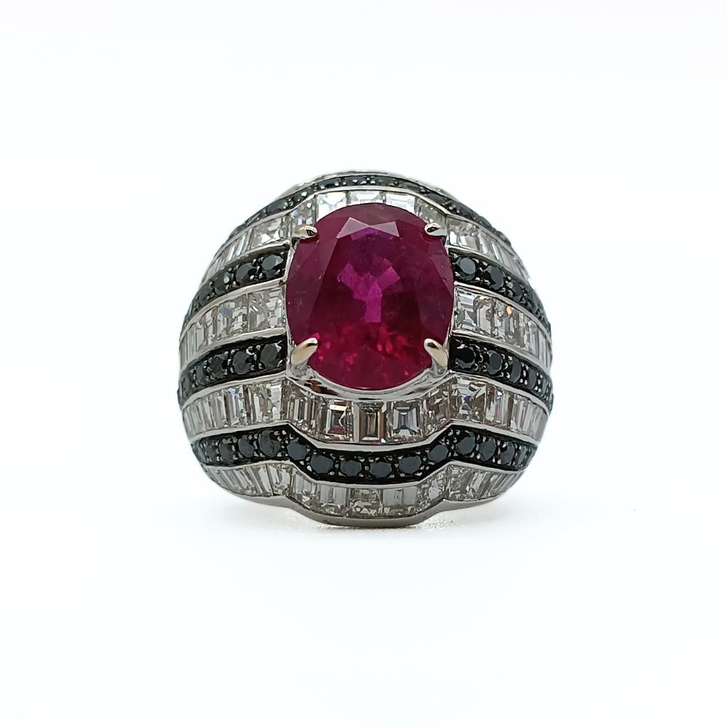 Women's or Men's Diamnrusa Ring with Rubelita and Diamonds For Sale