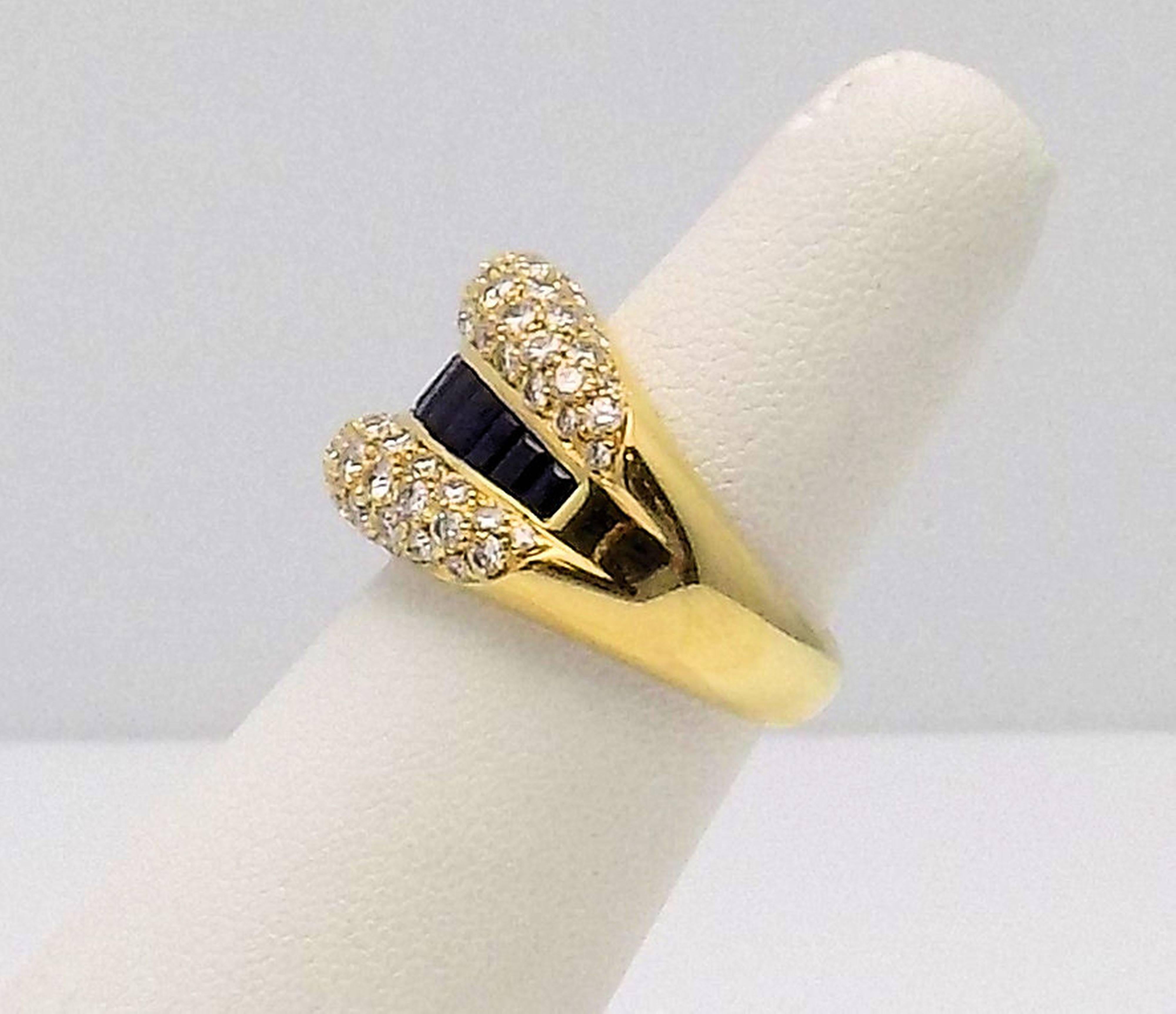 Diamond and Sapphire 18 Karat Yellow Gold Ring For Sale 1
