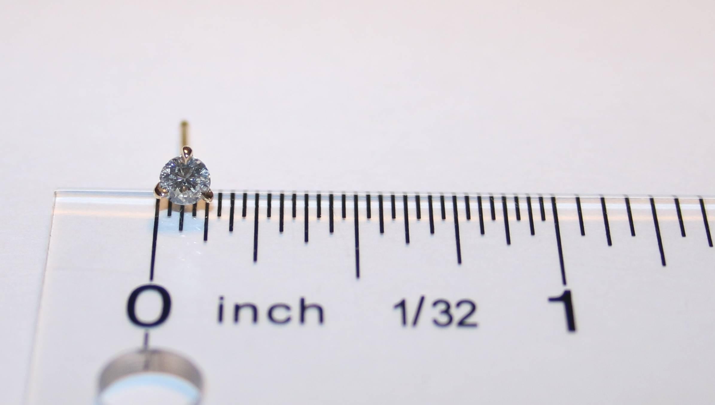 Contemporary Diamond 0.27 Carat Martini Gold Stud Earrings For Sale