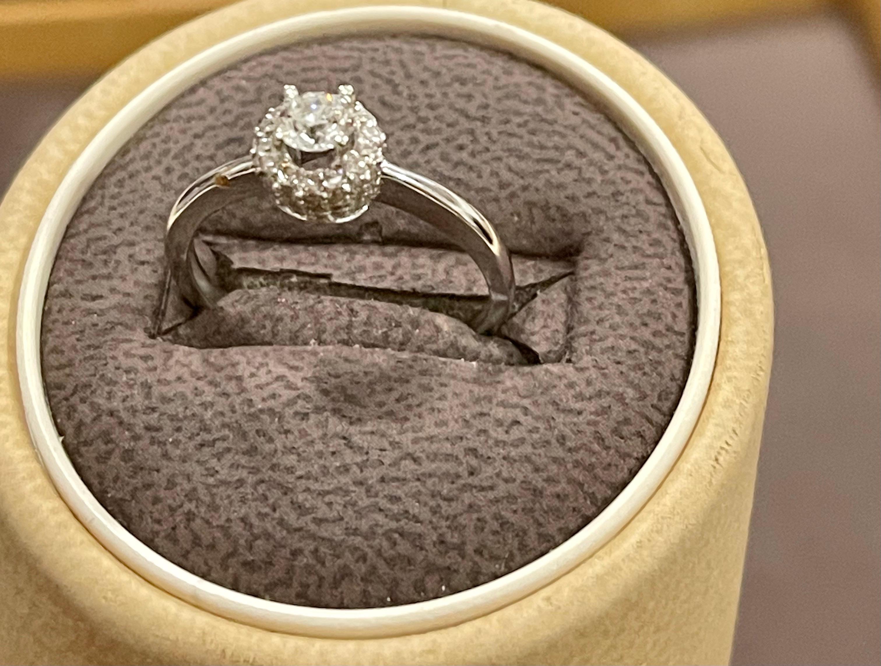 Diamond 0.6 Carat Traditional Ring/Band 14 Karat White Gold, Halo Ring In Excellent Condition For Sale In New York, NY