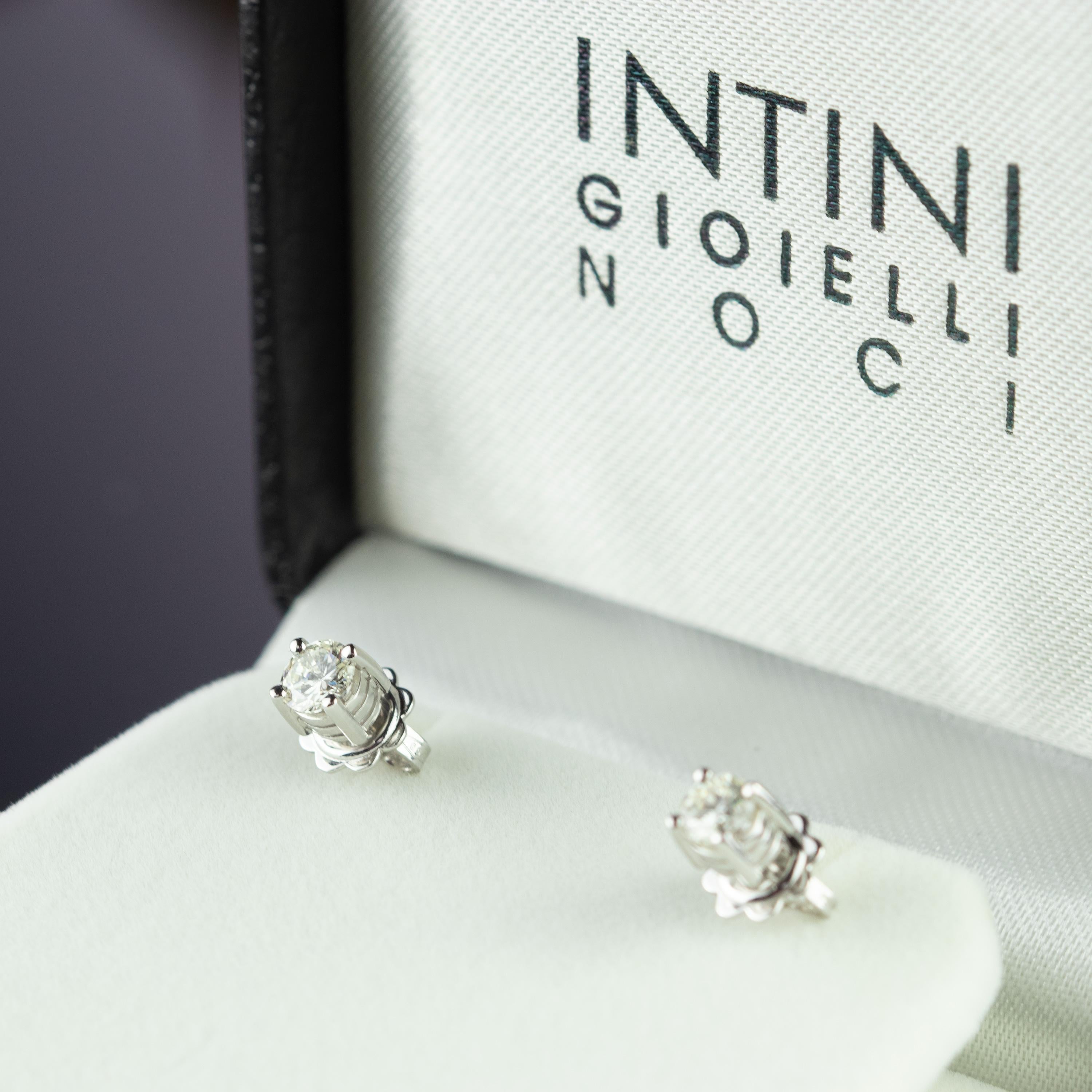 Diamond 0.67 Carat 18 Karat White Gold Intini Engagement Italian Stud Earrings In New Condition For Sale In Milano, IT