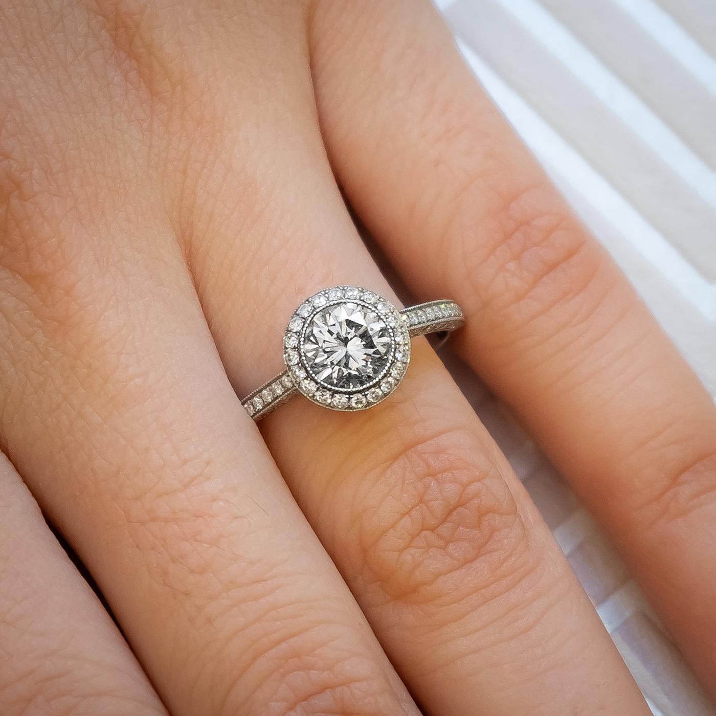 Modern Diamond and Platinum Micro Pavé Halo Ring, 0.94 Carats In Excellent Condition For Sale In London, GB
