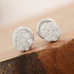 Diamond 10 Karat Gold Round Stud Earrings