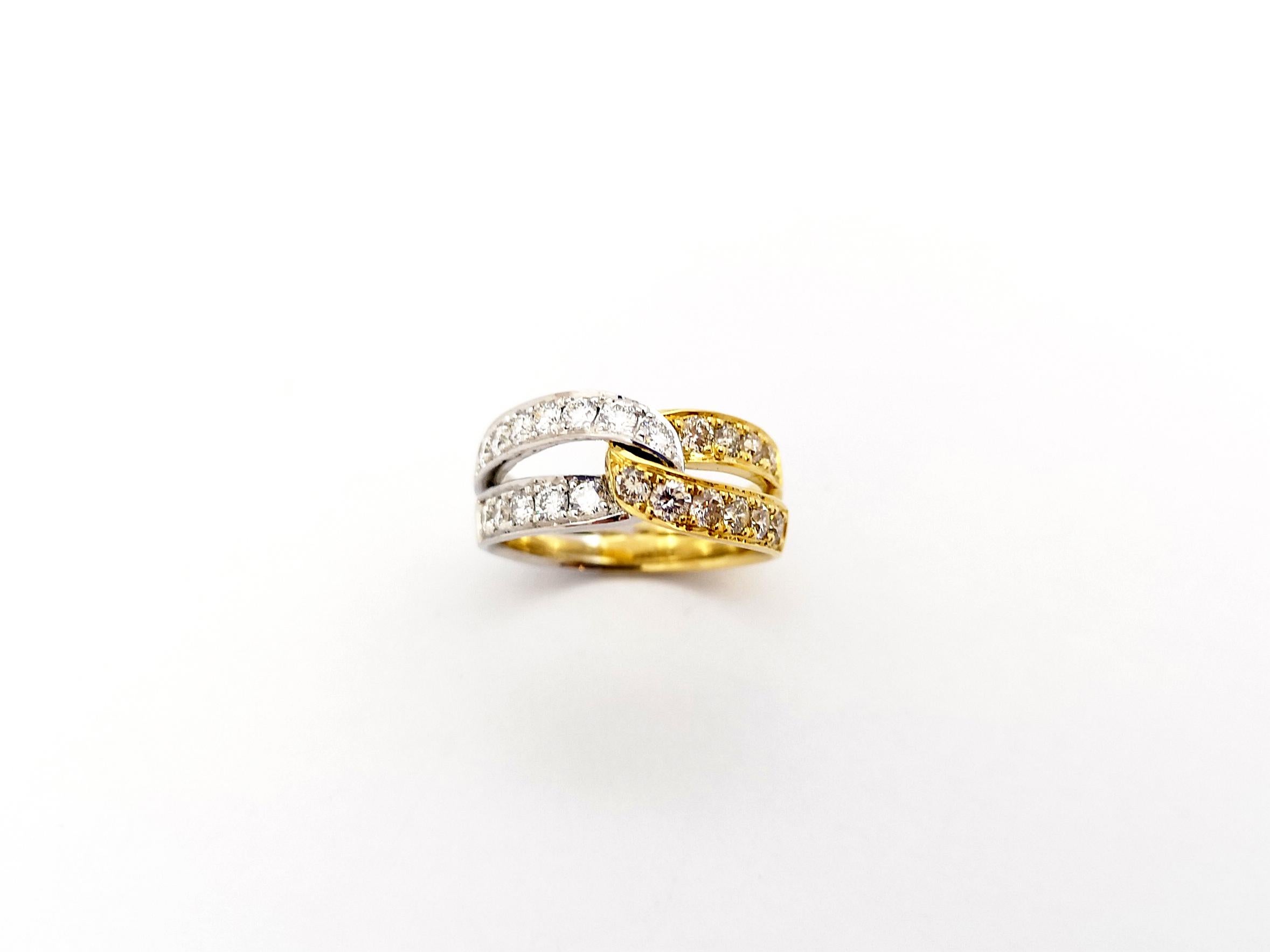 Diamond 1.06 carats Ring set in 18K White/Yellow Gold Settings For Sale 4