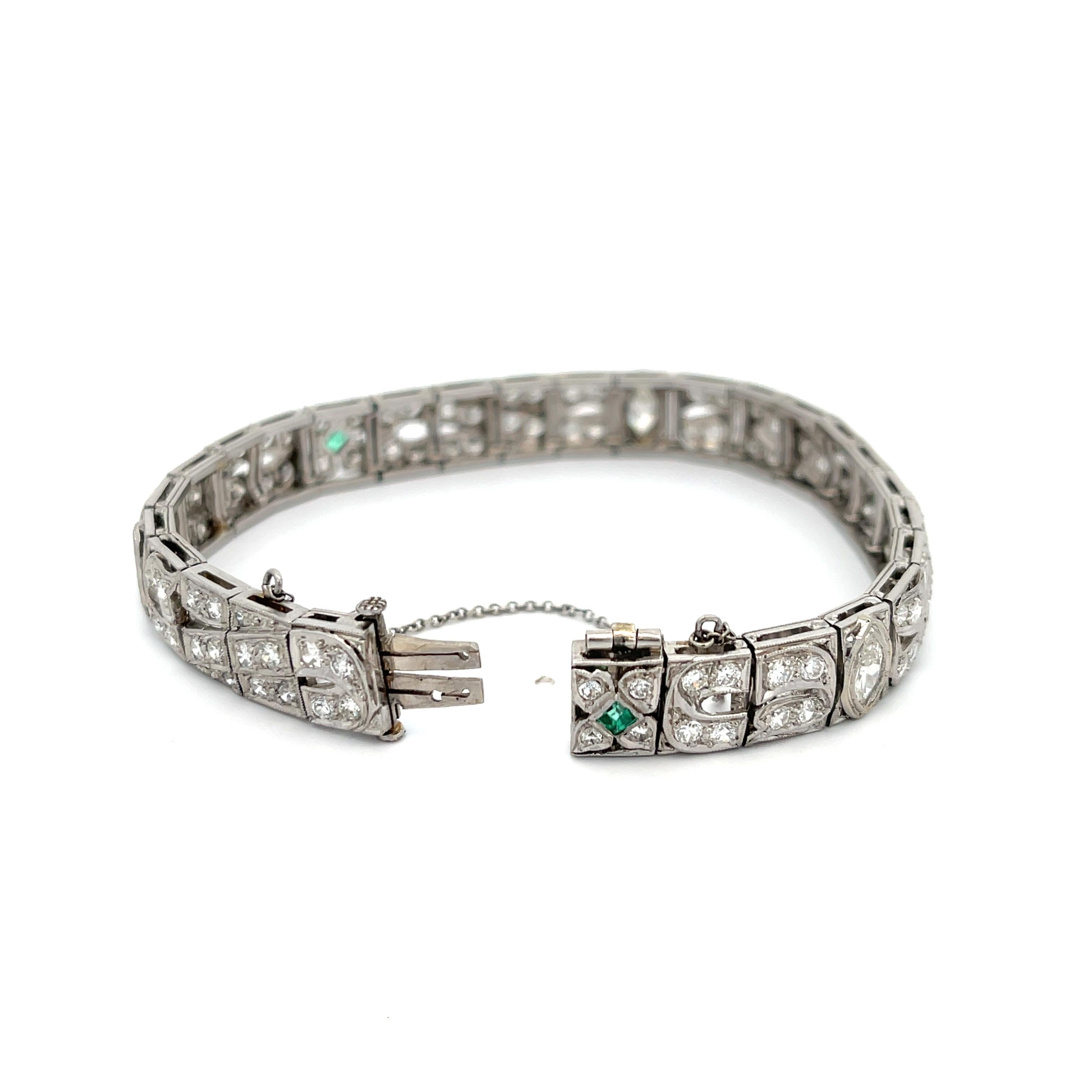 Echtes Art Deco Diamant- und Smaragdarmband aus Platin Damen im Angebot