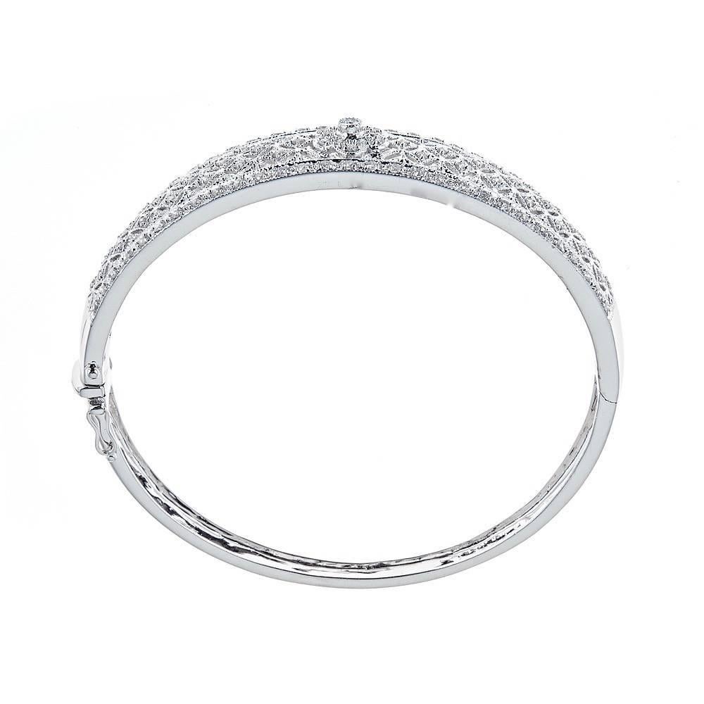 Designer Bangle Bracelet 0.95 Carat Diamond 14 Karat White Gold Fine Jewelry

She will choose this glamorous bracelet over and over again. Perfect for any occasion. Vintage -style, accented with 0.95 TCW round shimmering diamonds encrusted