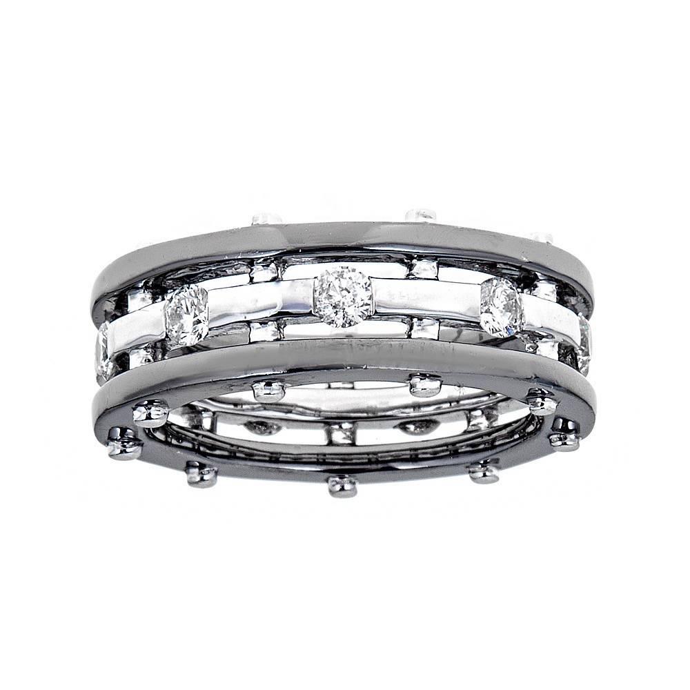 0.68 TCW Round Diamond Wedding Band Ring in 14 Karat White Gold Engagement For Sale