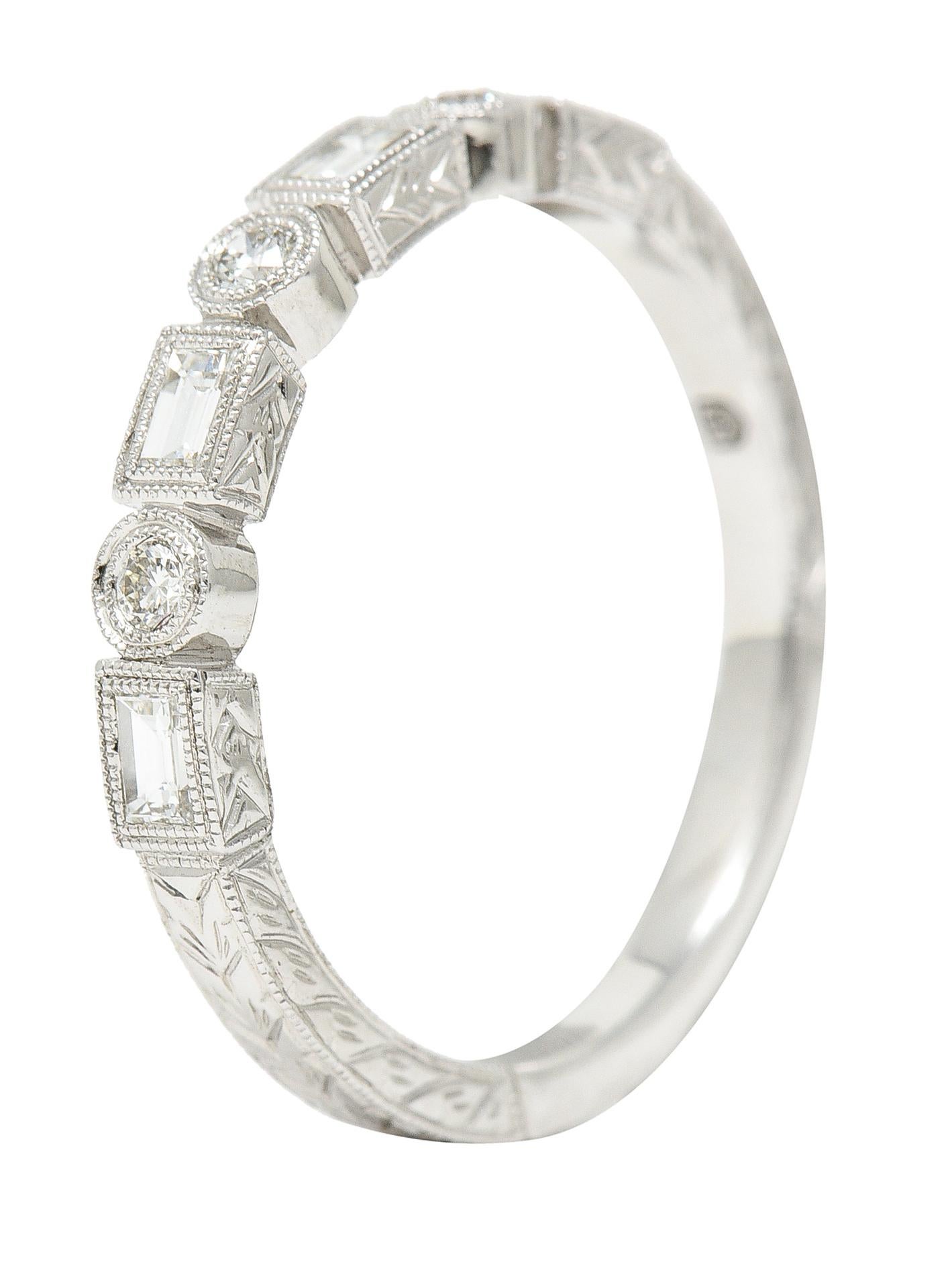 Diamant 14 Karat Weißgold Weizenband Stacking Vintage Ring mit Diamant im Angebot 3