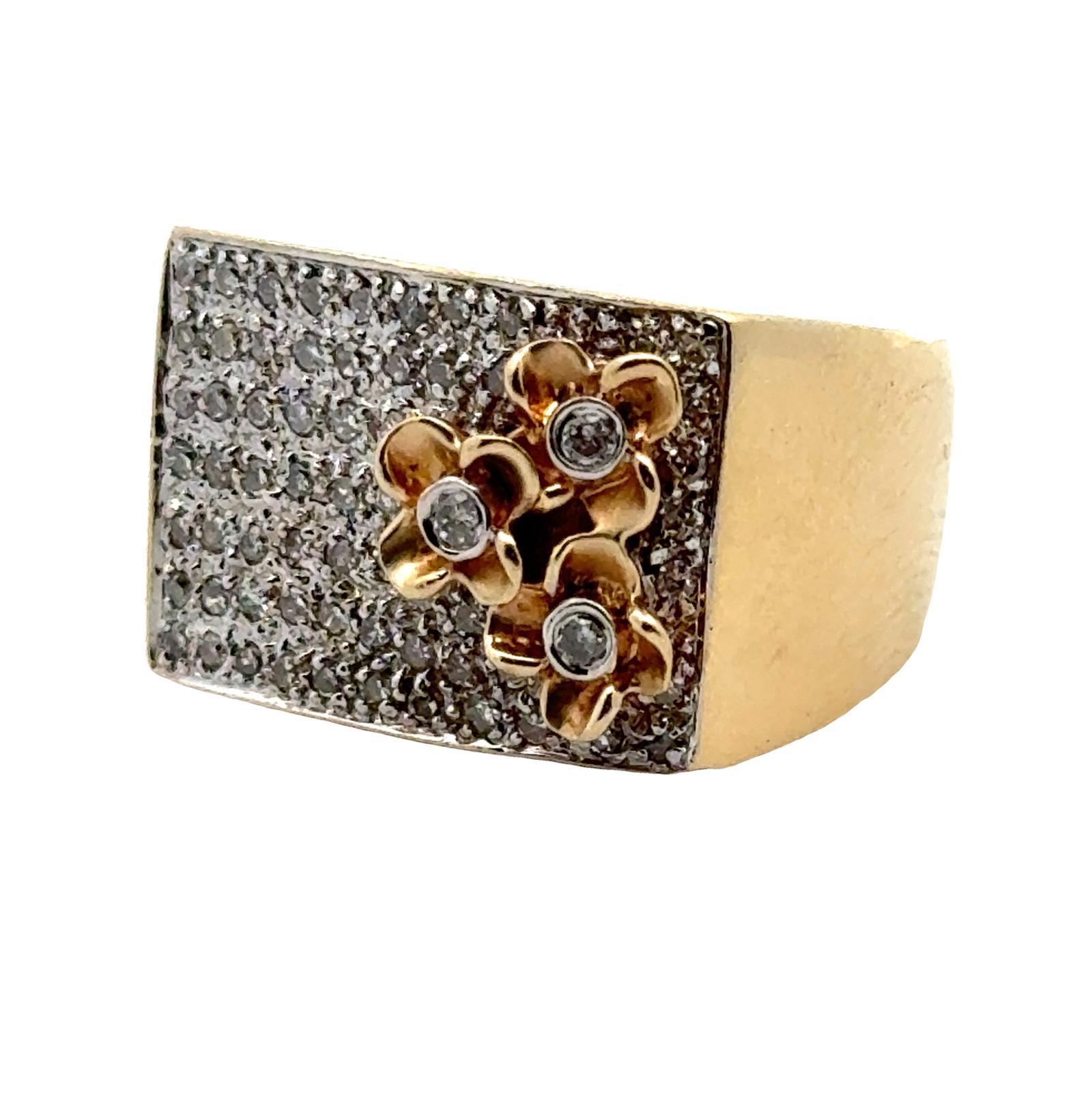 Diamond 14 Karat Yellow Gold Floral Motif Rectangular Vintage Ring In Excellent Condition For Sale In Boca Raton, FL