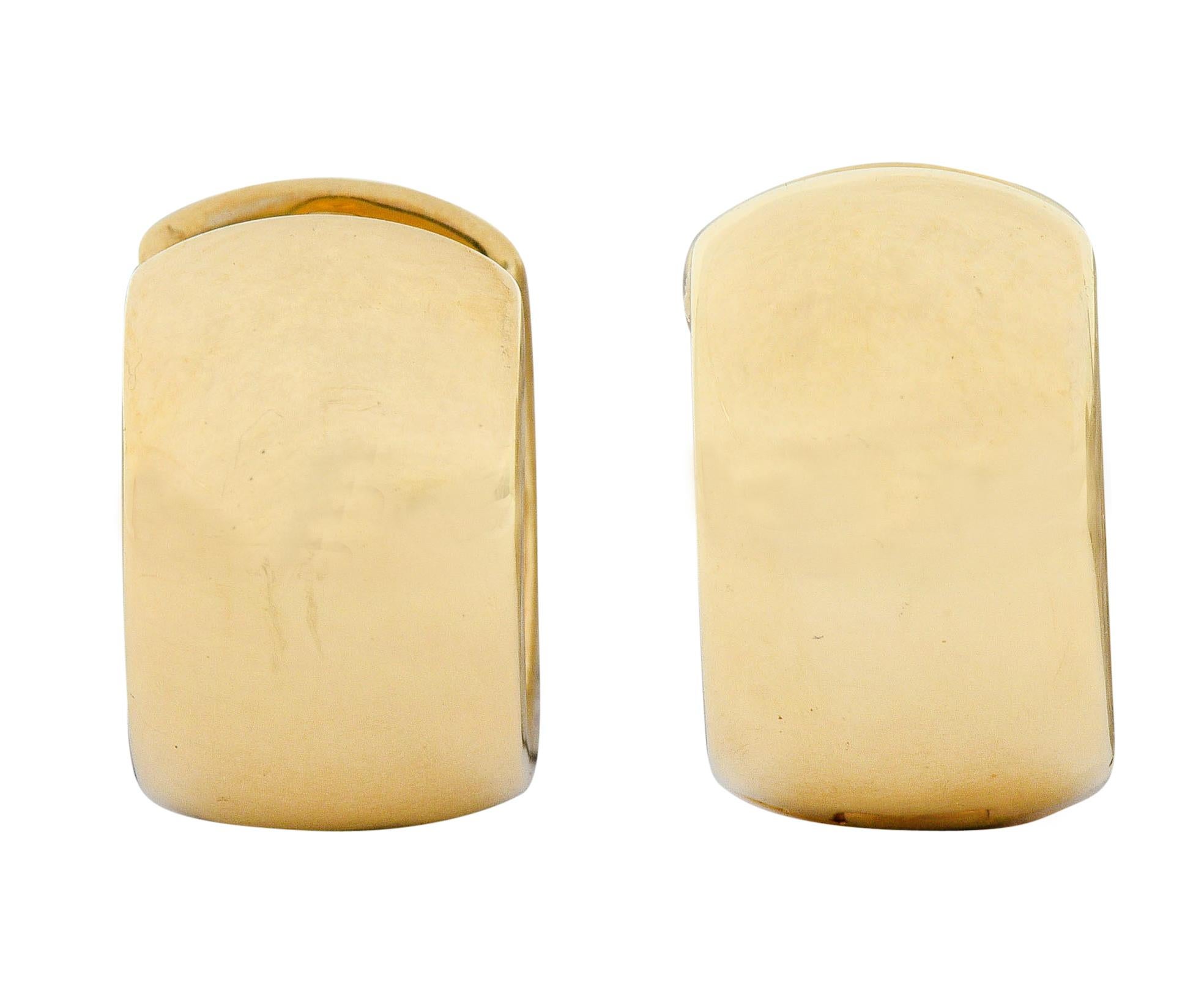 Diamond 14 Karat Yellow Gold Huggie Earrings im Zustand „Hervorragend“ in Philadelphia, PA