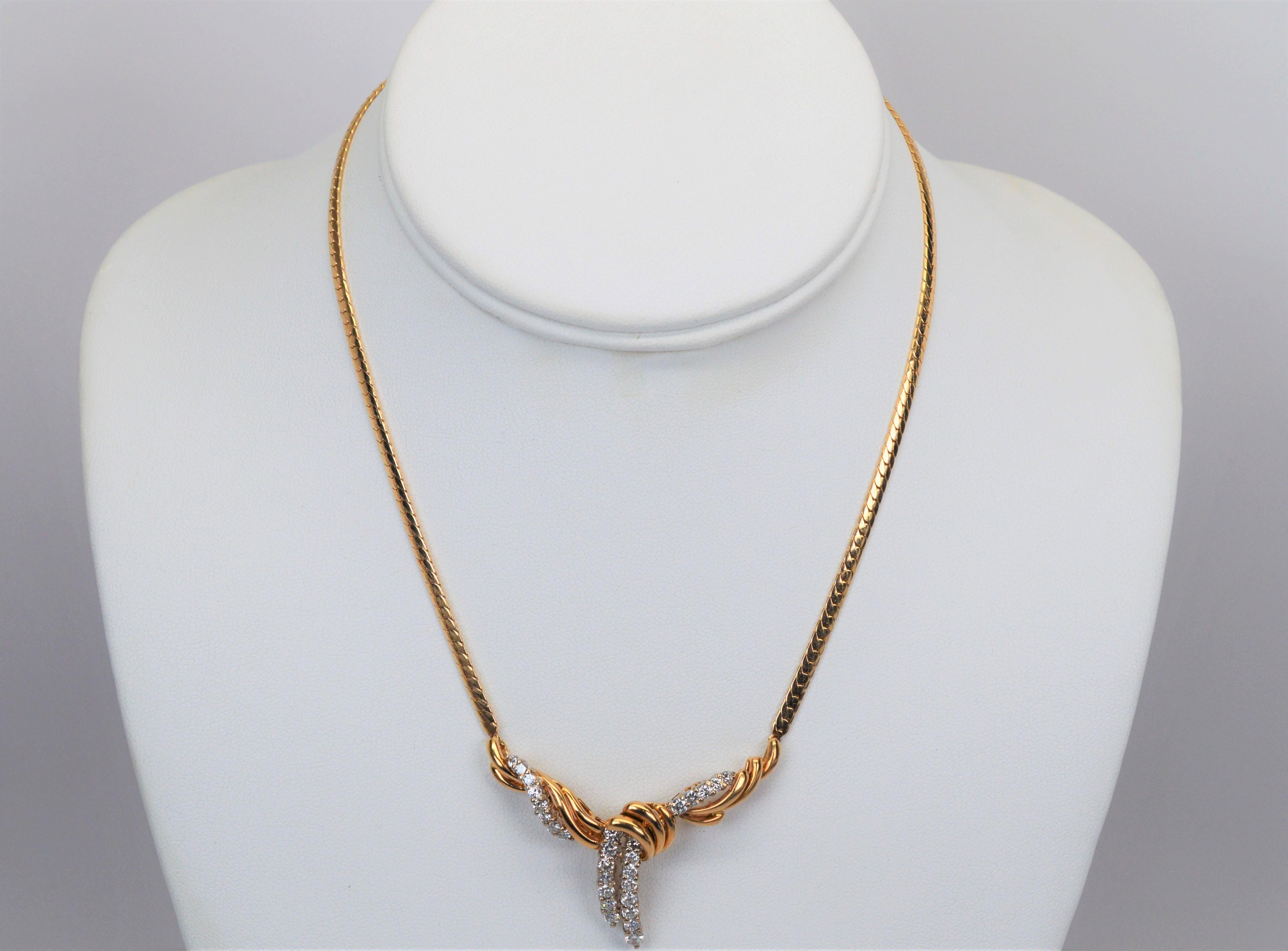 Diamant 14 Karat Gelbgold Lariat Anhänger Halsband Halskette im Zustand „Hervorragend“ im Angebot in Mount Kisco, NY