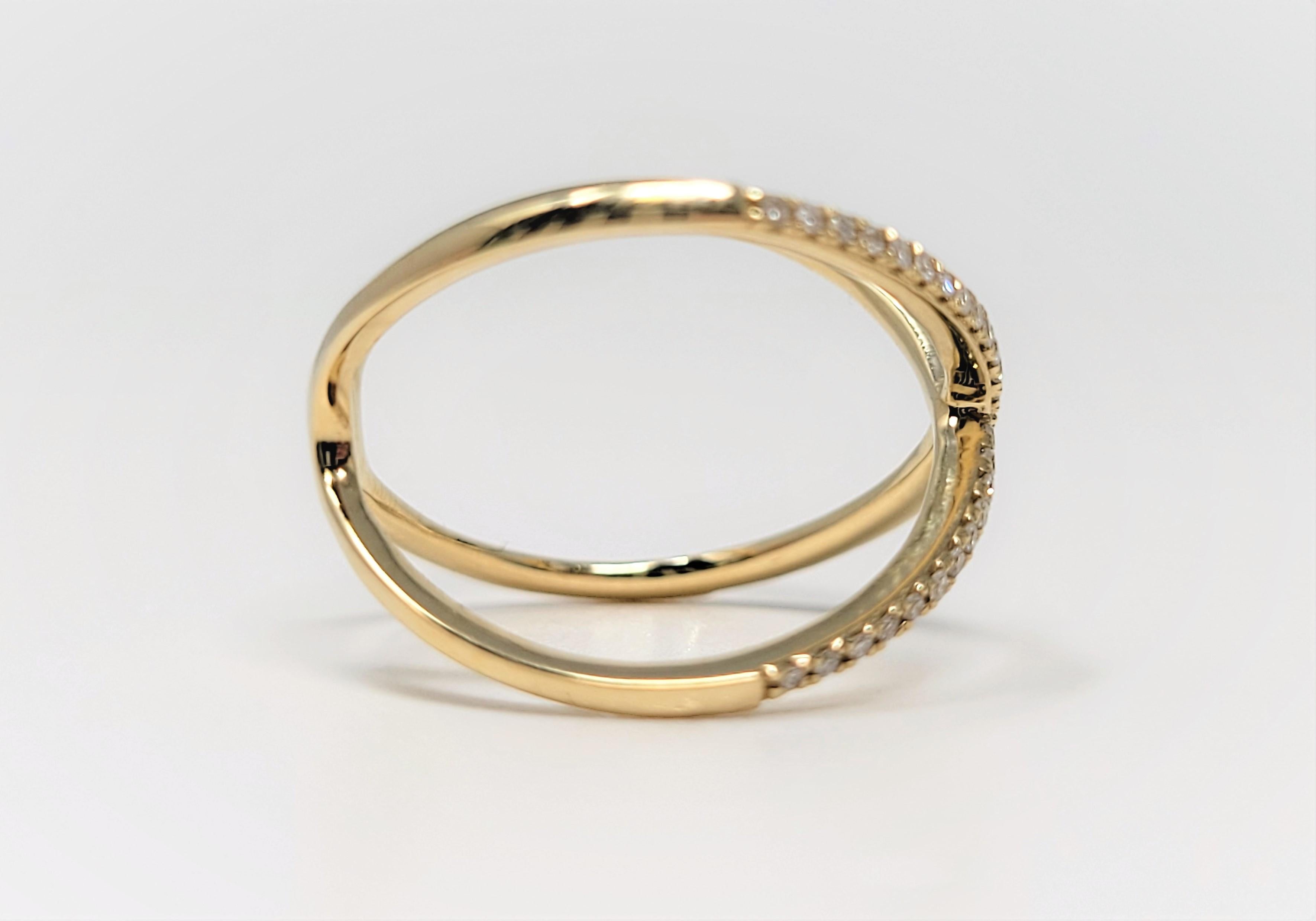 Round Cut Diamond 14 Karat Yellow Gold X Ring For Sale