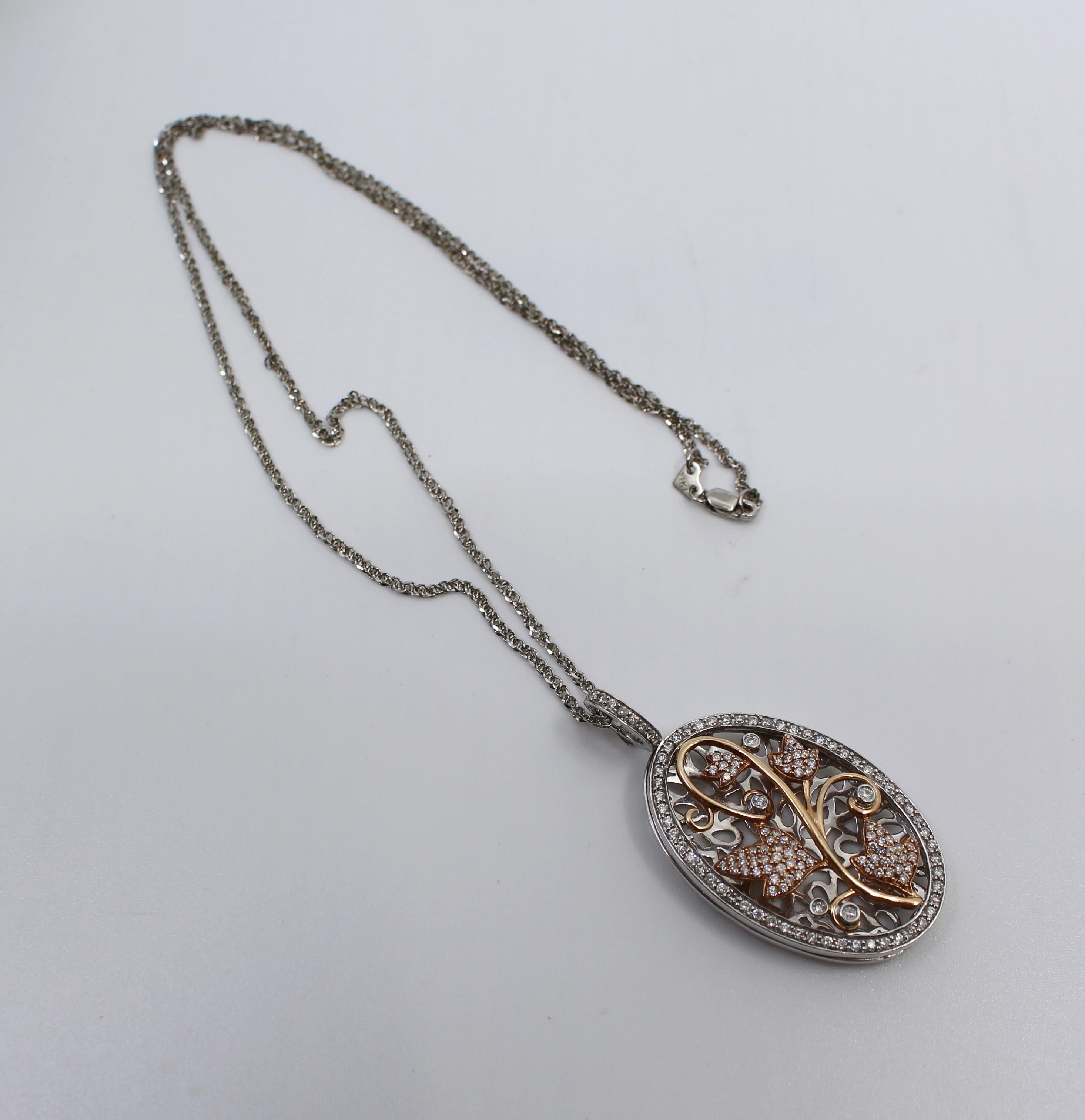 Diamond and 14-Carat Gold Oval Locket on Chain In Good Condition For Sale In Worcester, Worcestershire