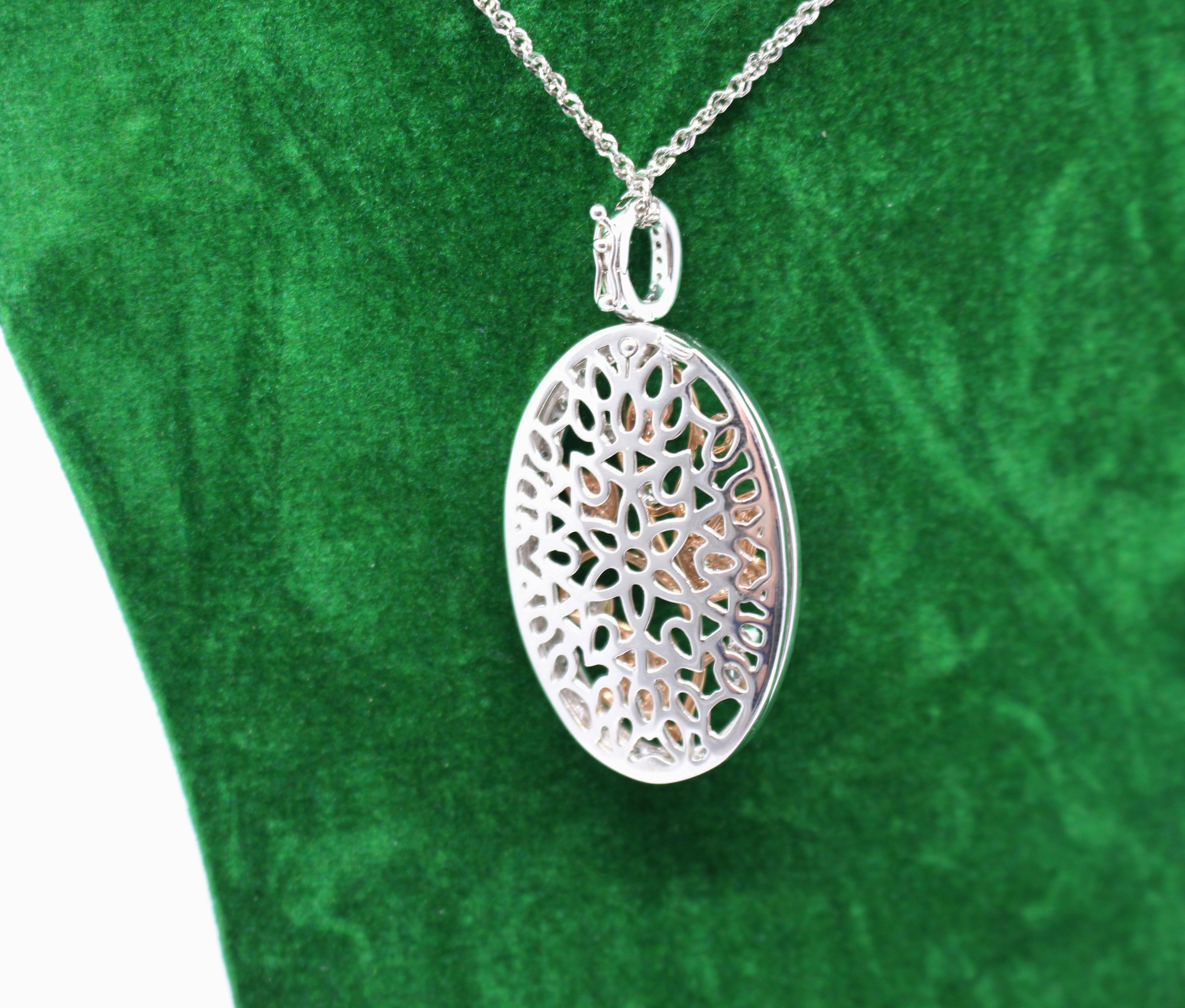 Diamond and 14-Carat Gold Oval Locket on Chain For Sale 2
