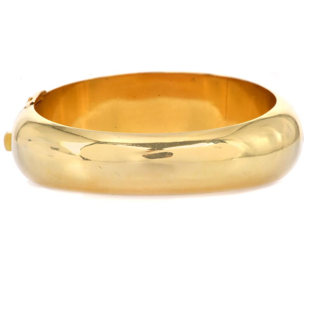 Bracciale a bracciale a cupola larga con intarsio in oro 14K con diamante In condizioni ottime in vendita a Miami, FL