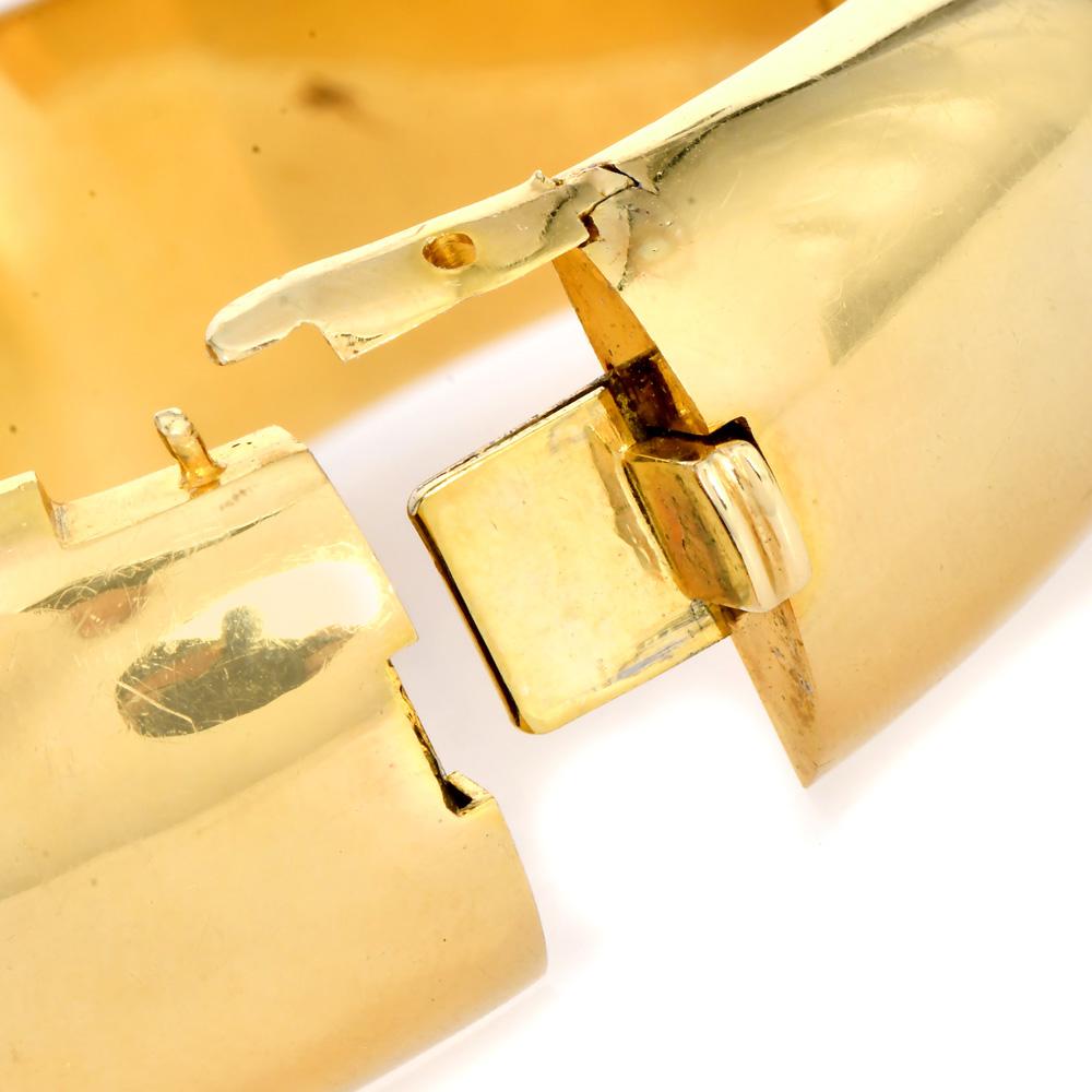 Bracciale a bracciale a cupola larga con intarsio in oro 14K con diamante in vendita 1