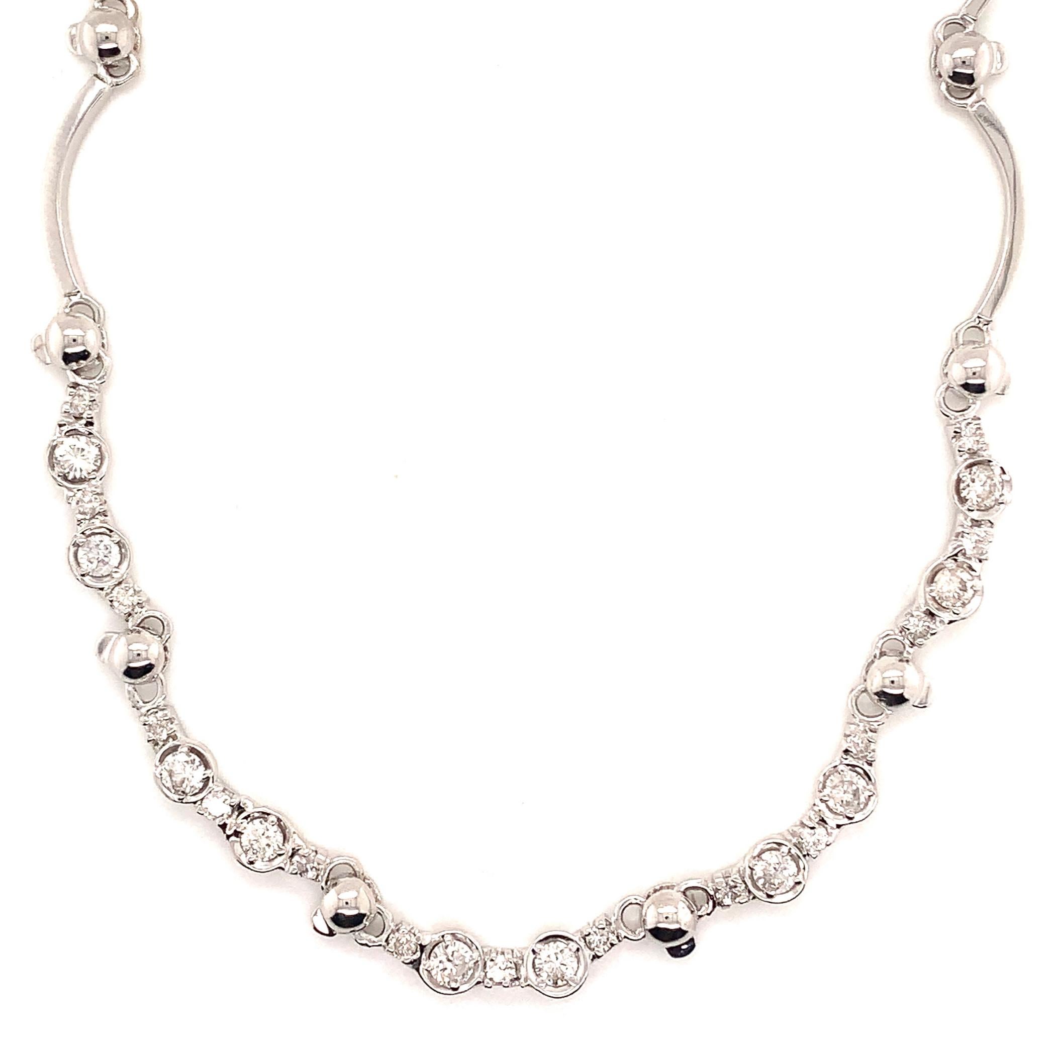 Taille ronde Collier en or 14k certifié 1,5 TCW avec diamants en vente