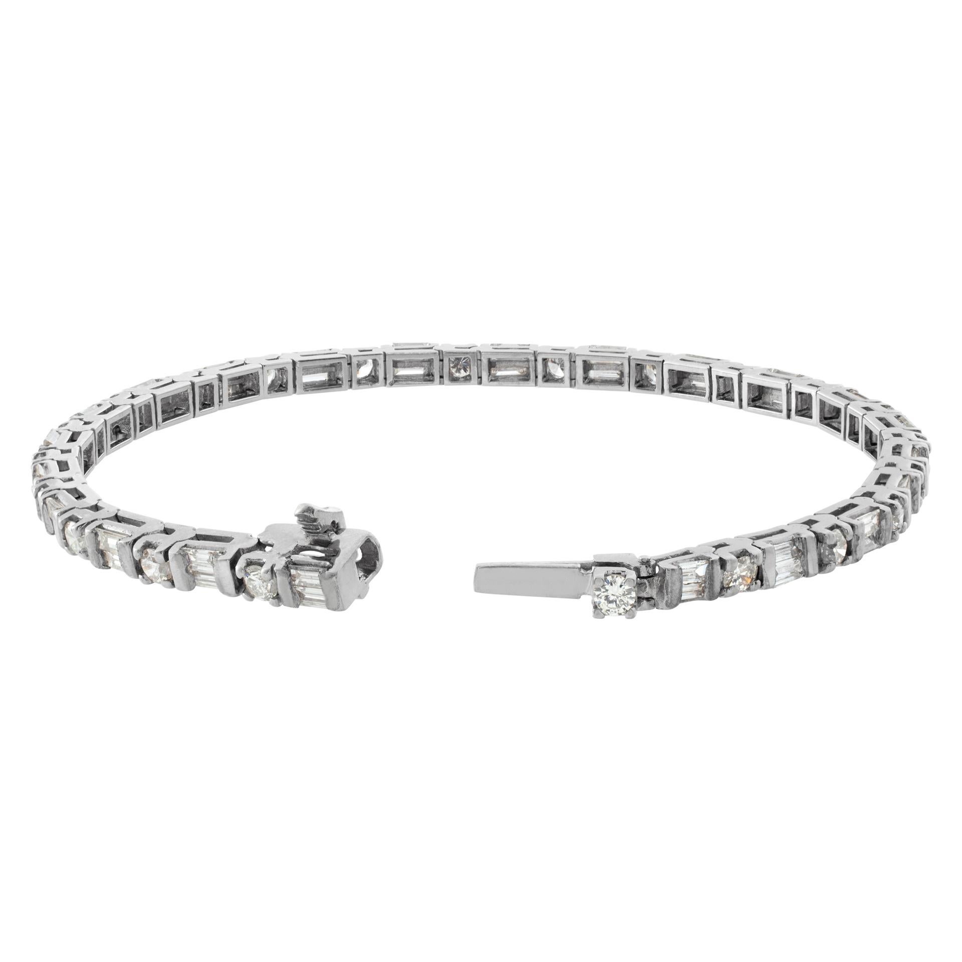 Diamond 14k White Gold Line Bracelet with 2 Carat Round & Baguette Cut Diamonds In Excellent Condition For Sale In Surfside, FL