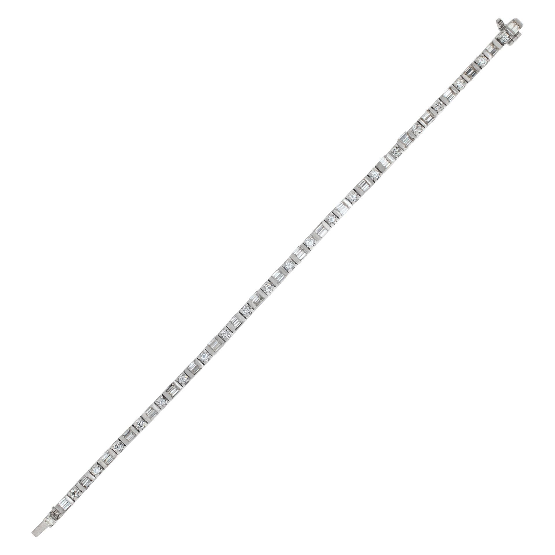 Women's Diamond 14k White Gold Line Bracelet with 2 Carat Round & Baguette Cut Diamonds For Sale