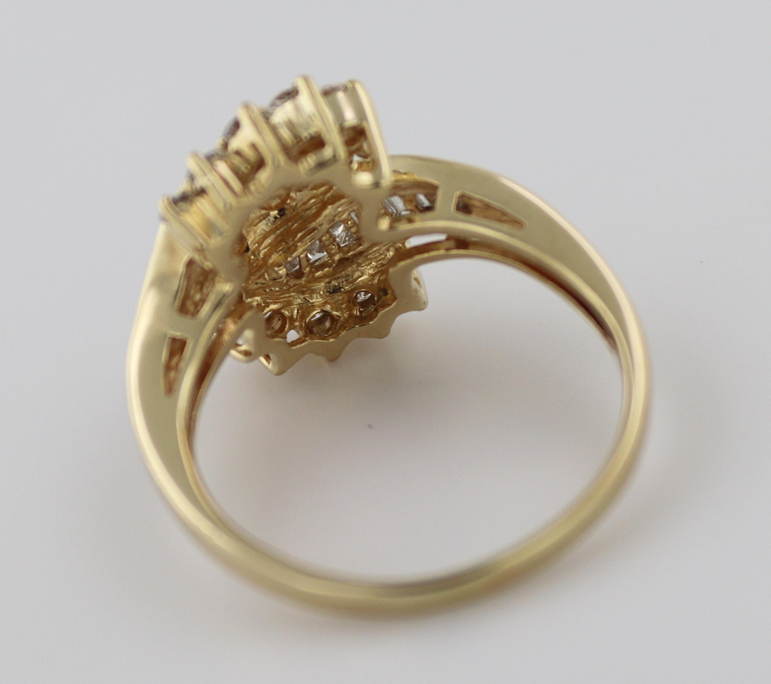 By-Pass-Ring, Diamant, 14 Karat Gelbgold im Angebot 6