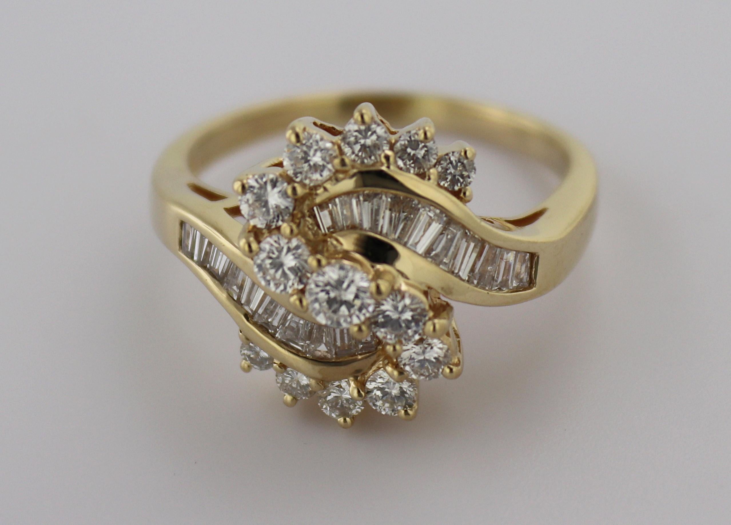 By-Pass-Ring, Diamant, 14 Karat Gelbgold im Angebot 2