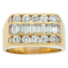 Ring aus 14 Karat Gelbgold mit Diamanten