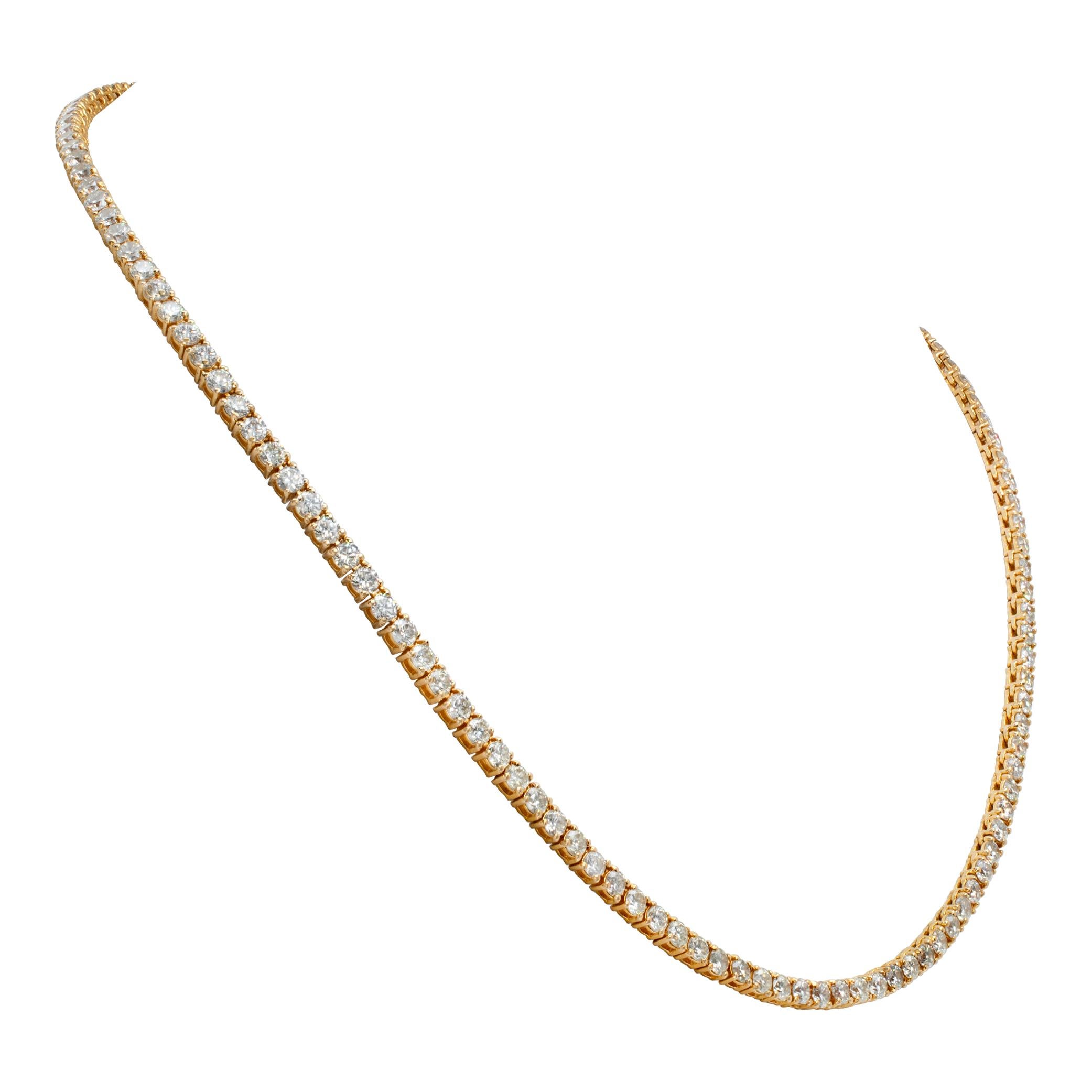 Diamond 14k yellow gold tennis necklace In Excellent Condition For Sale In Surfside, FL