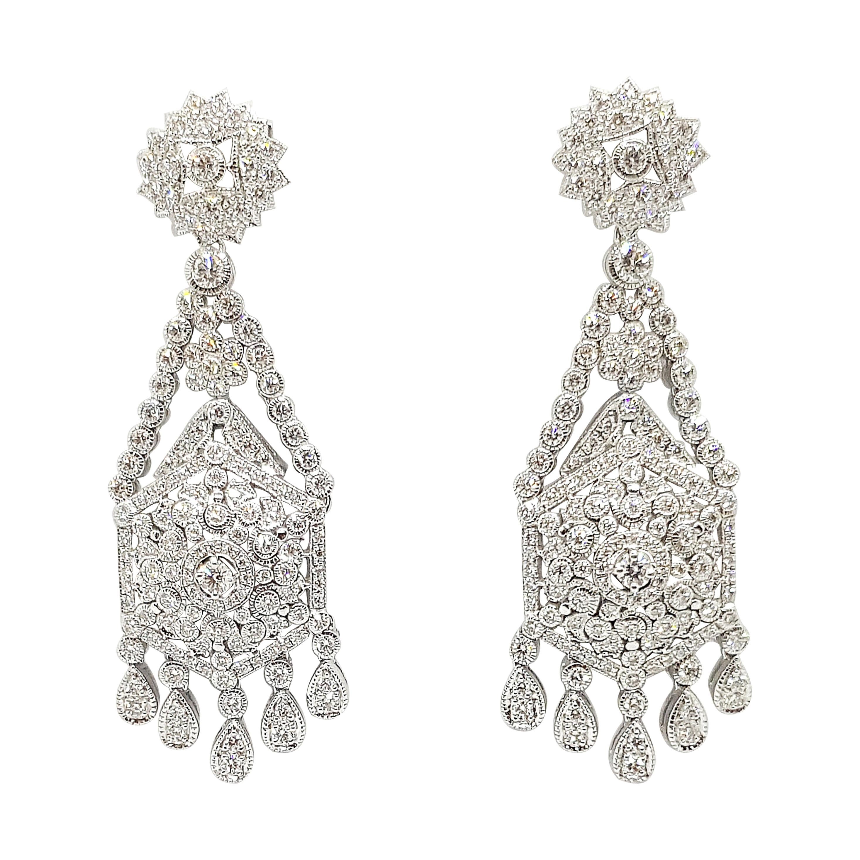 Diamond 1.59 Carats Earrings Set in 18 Karat White Gold Settings For Sale