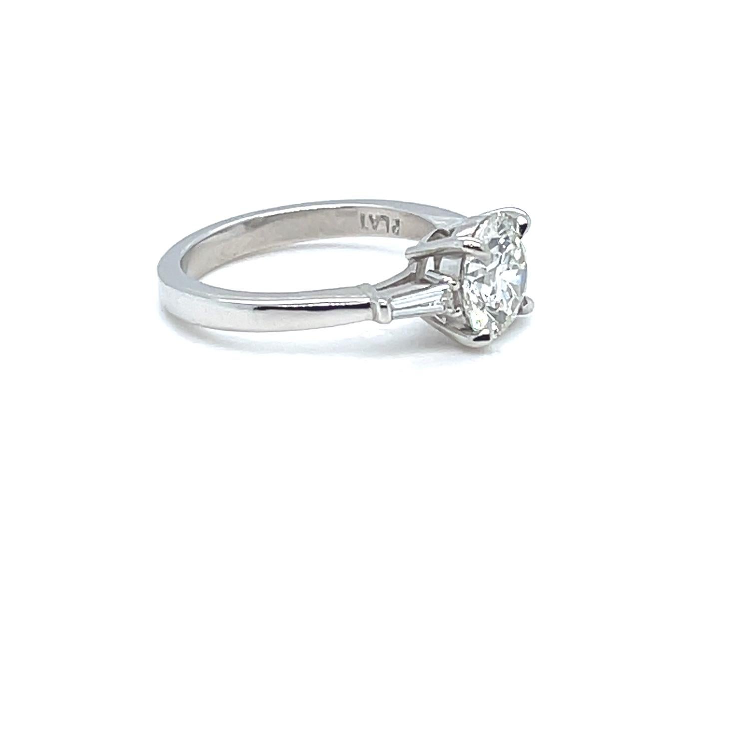 Contemporary Diamond 1.72 Carats Engagement Ring with Tapered Baguettes For Sale