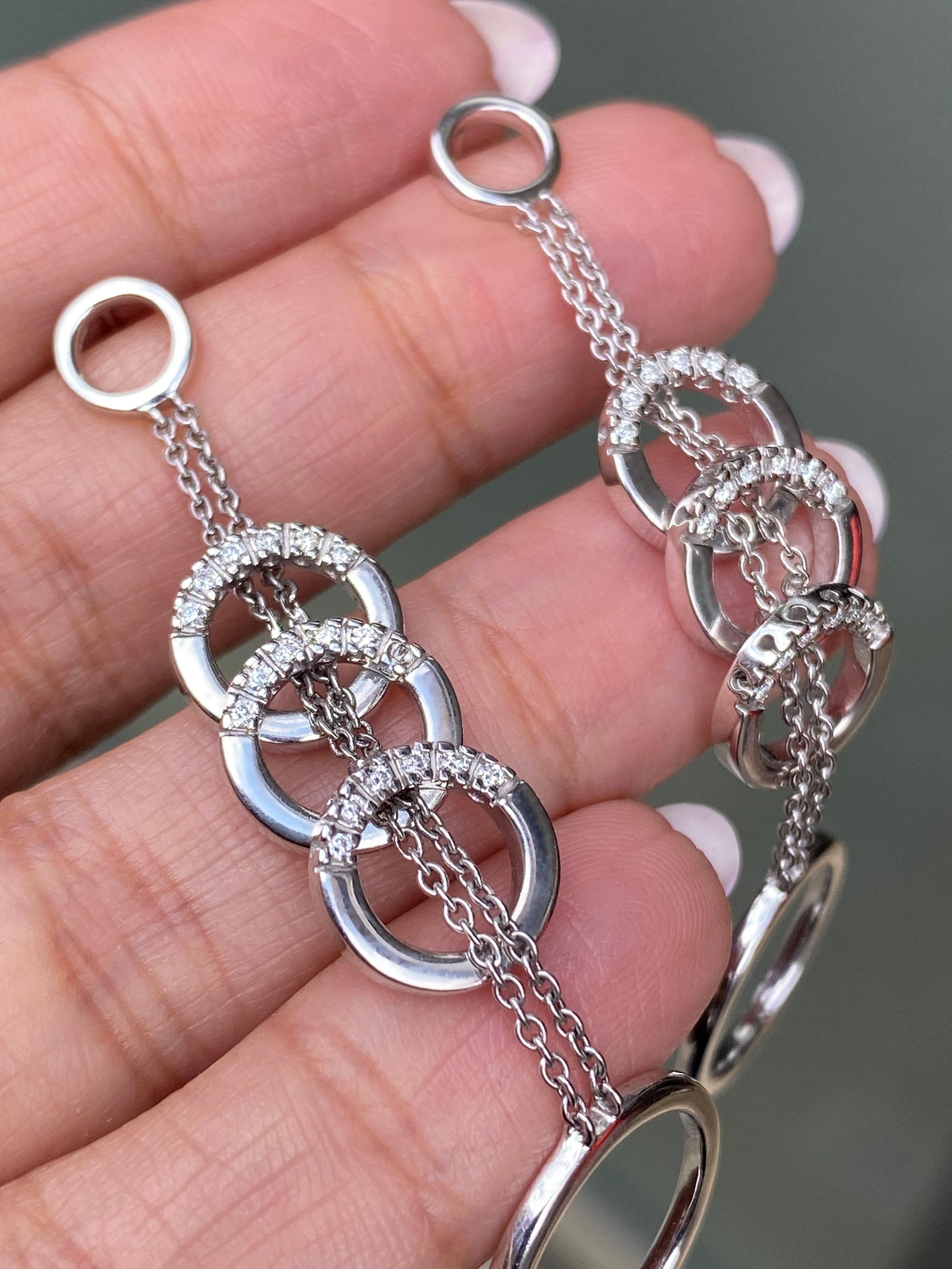 Brilliant Cut Diamond 18 Carat White Gold Chain Circle Drop Earrings For Sale