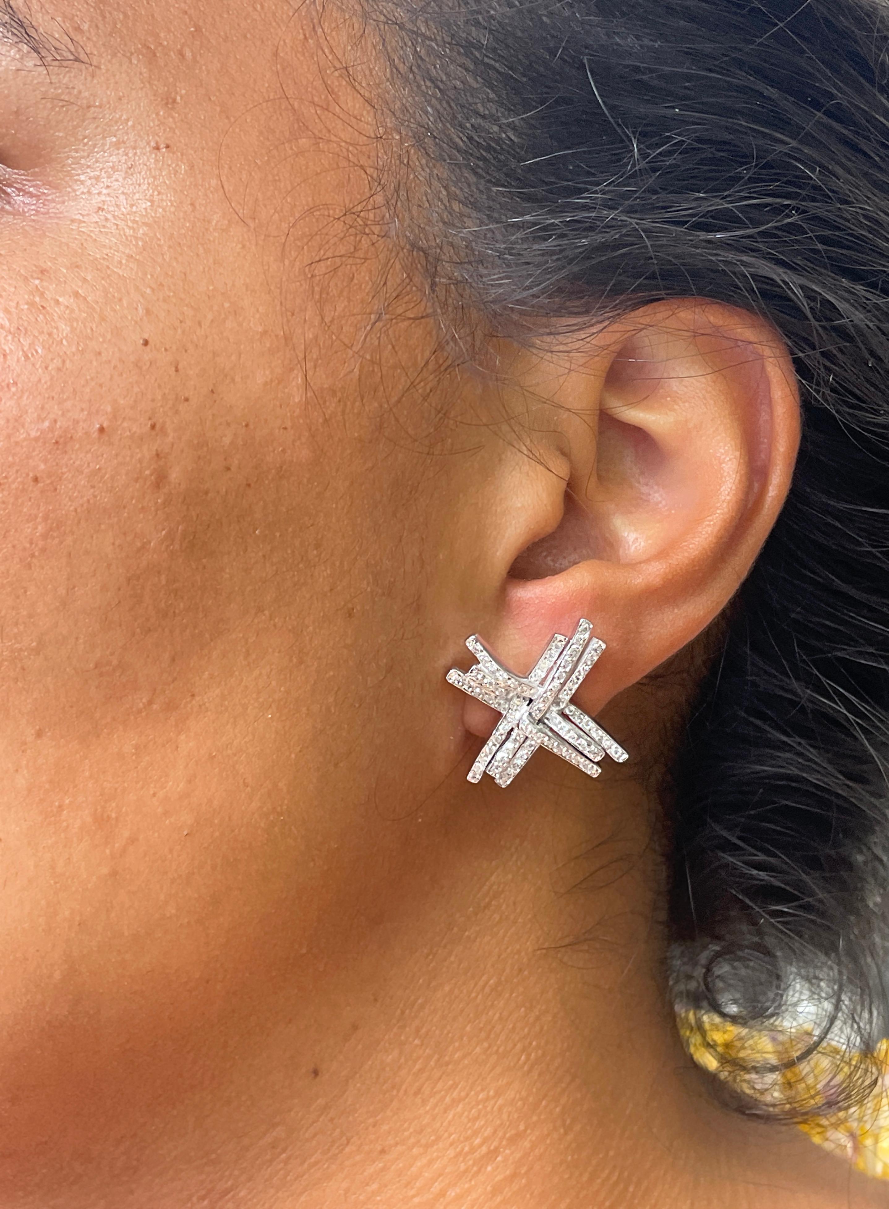 Brilliant Cut Diamond 18 Carat White Gold Cross Stud Earrings For Sale