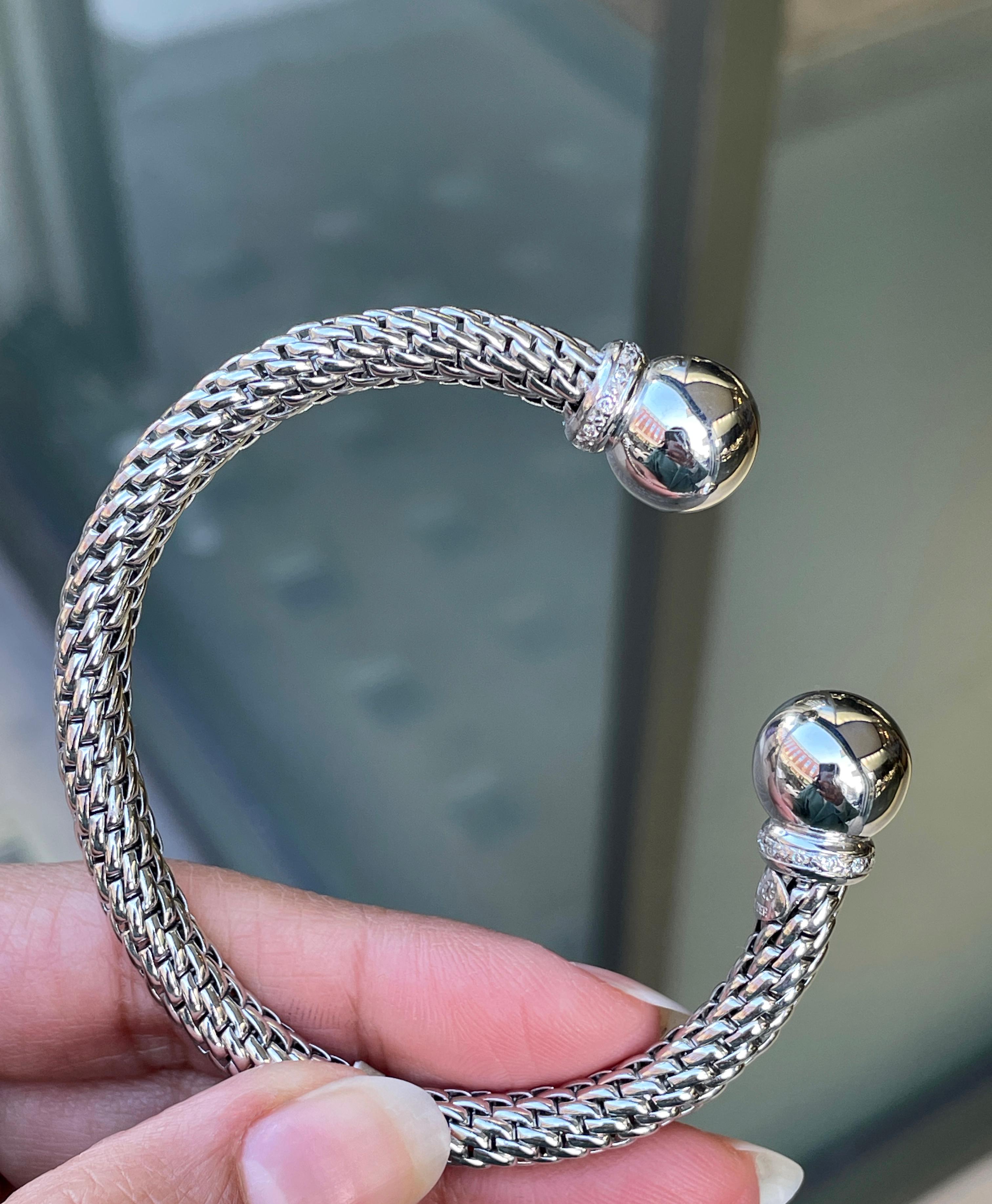 Diamond 18 Carat White Gold FOPE Woven Slip-on Cuff Bracelet In Good Condition For Sale In London, GB