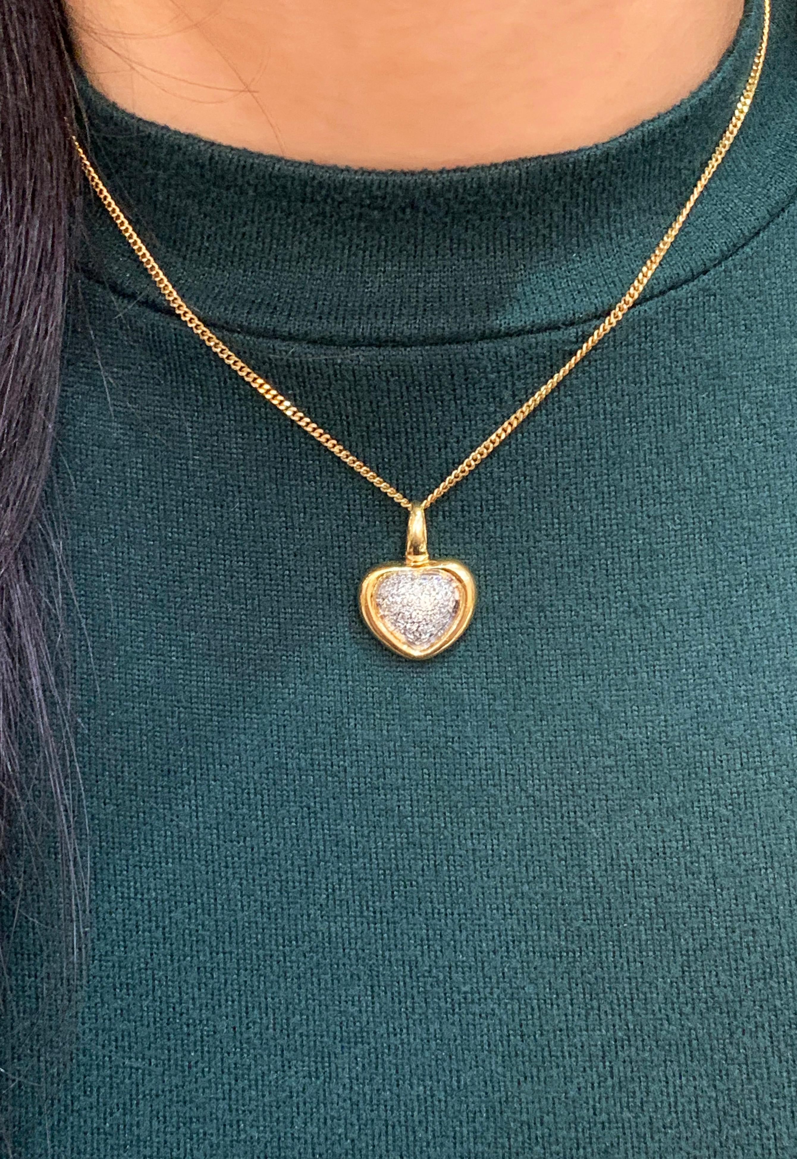Pendentif et chaîne à cœur en or jaune et blanc 18 carats avec diamants Excellent état - En vente à London, GB
