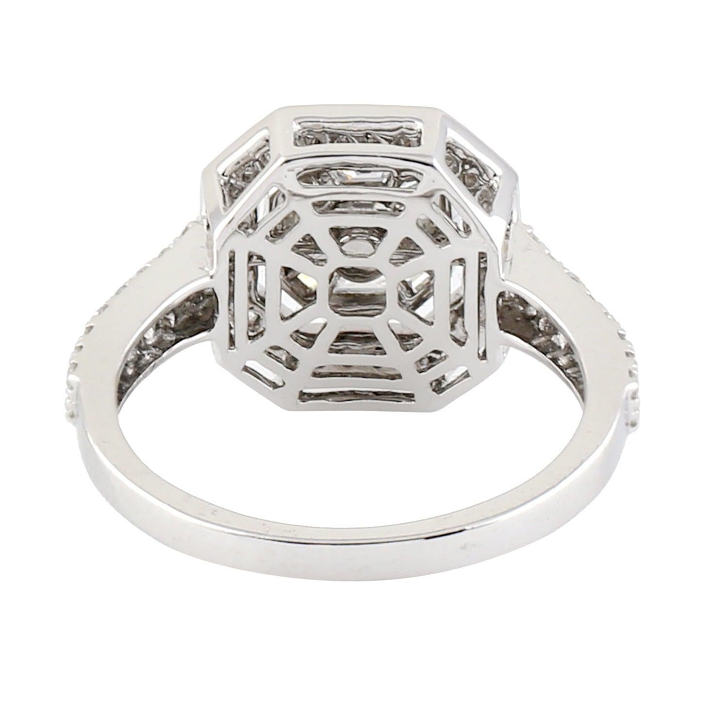 For Sale:  Diamond 18 Karat Gold Engagement Ring 2
