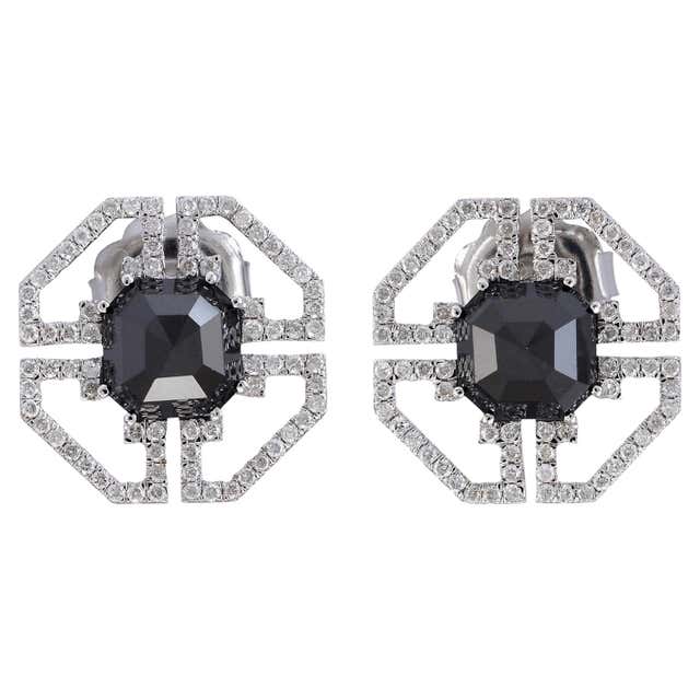 NWT $3, 750 18 Karat Gold Fancy Glittering Diamond Stud Earrings For ...