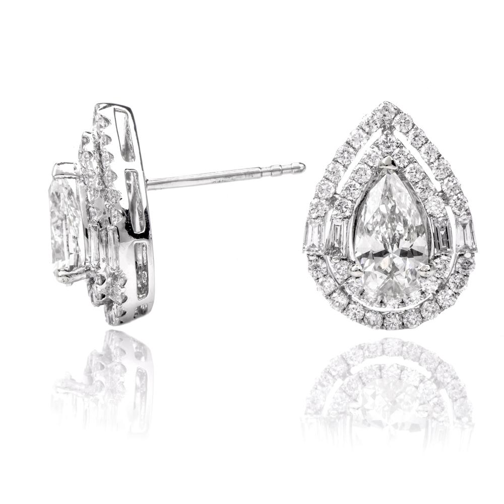 Art Deco Diamond 18 Karat Pear Shape Diamond Stud Gold Earrings