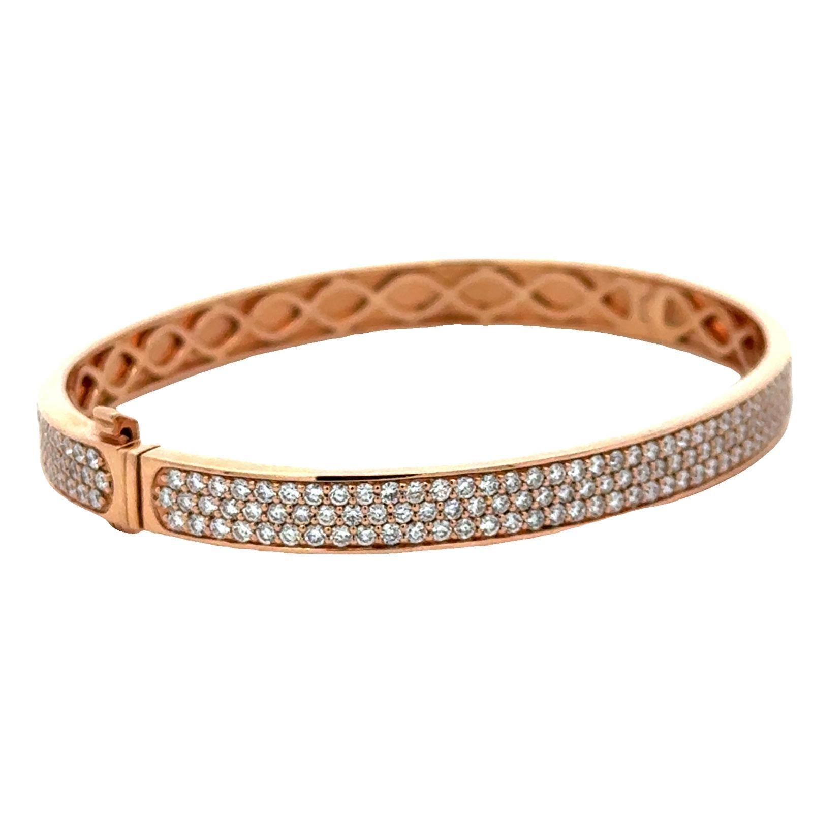 Bracciale a tre file in oro rosa 18 carati con diamante New Modern In condizioni Nuovo in vendita a Boca Raton, FL
