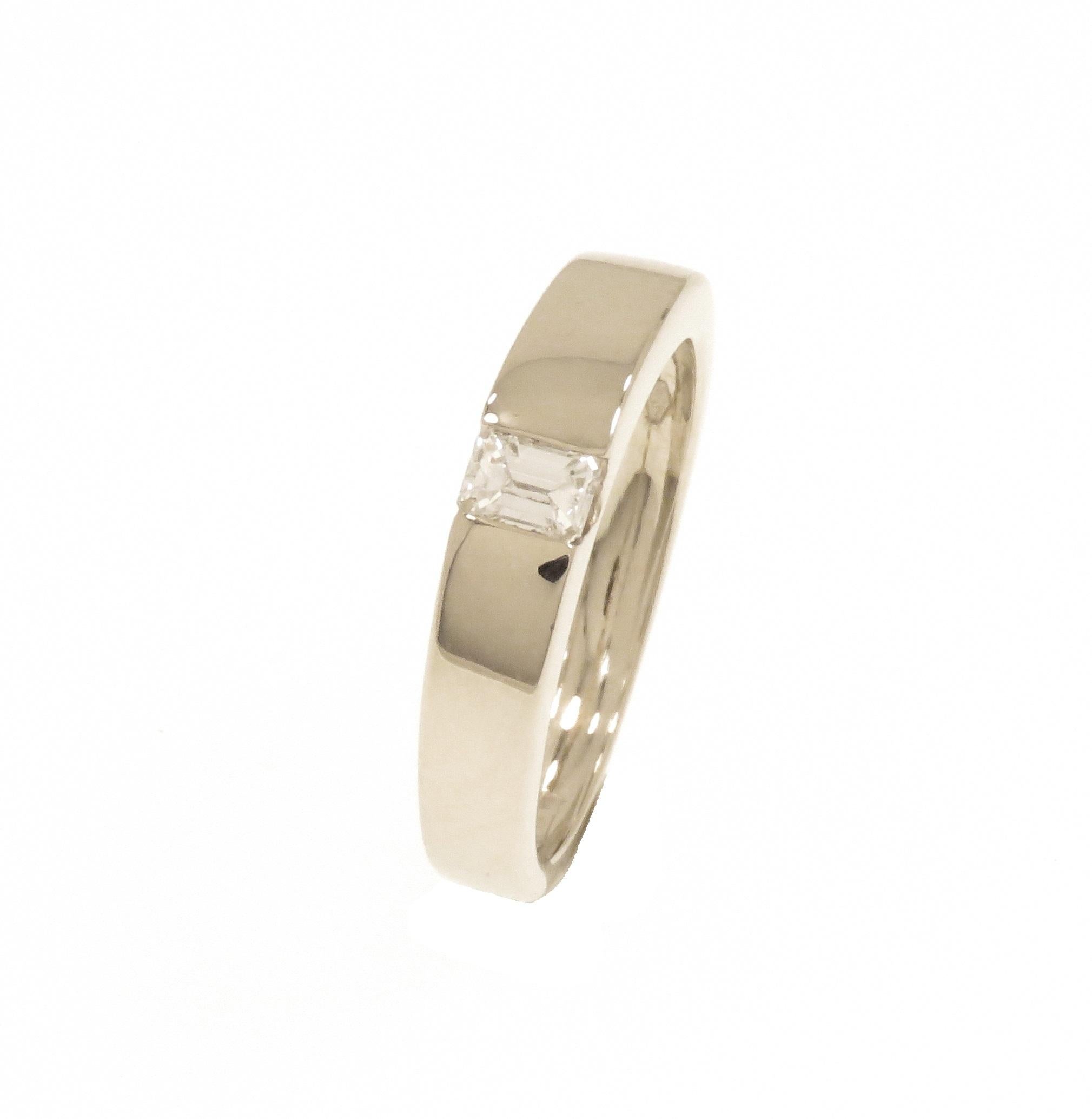 Botta Gioielli Diamond 18 Karat White Gold Band Ring Handcrafted For Sale 2