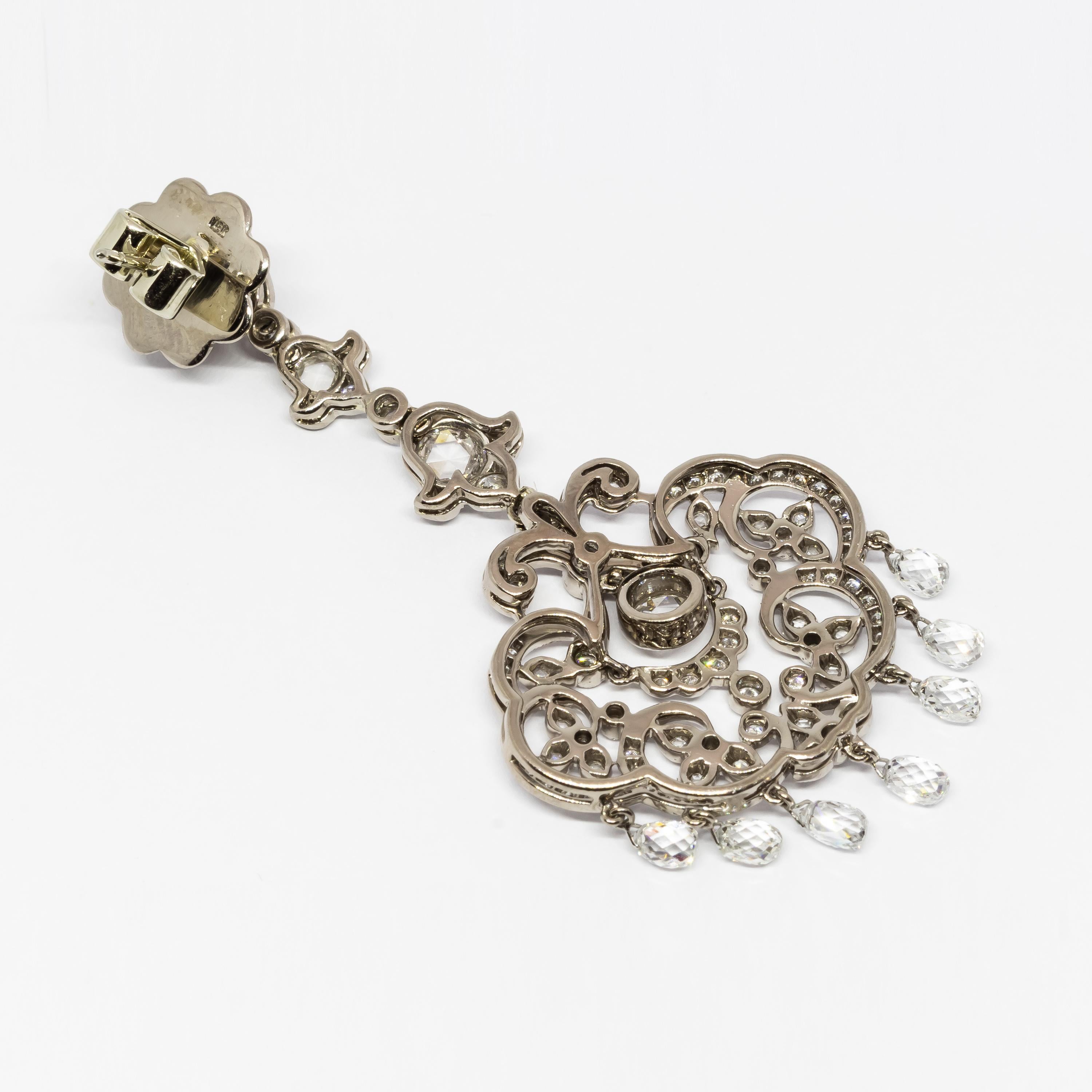 Diamond 18 Karat White Gold Drop Earrings, 5.96 Carats In Excellent Condition For Sale In London, GB