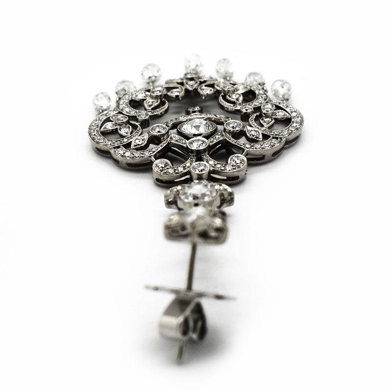 Diamond 18 Karat White Gold Drop Earrings, 5.96 Carats For Sale 1