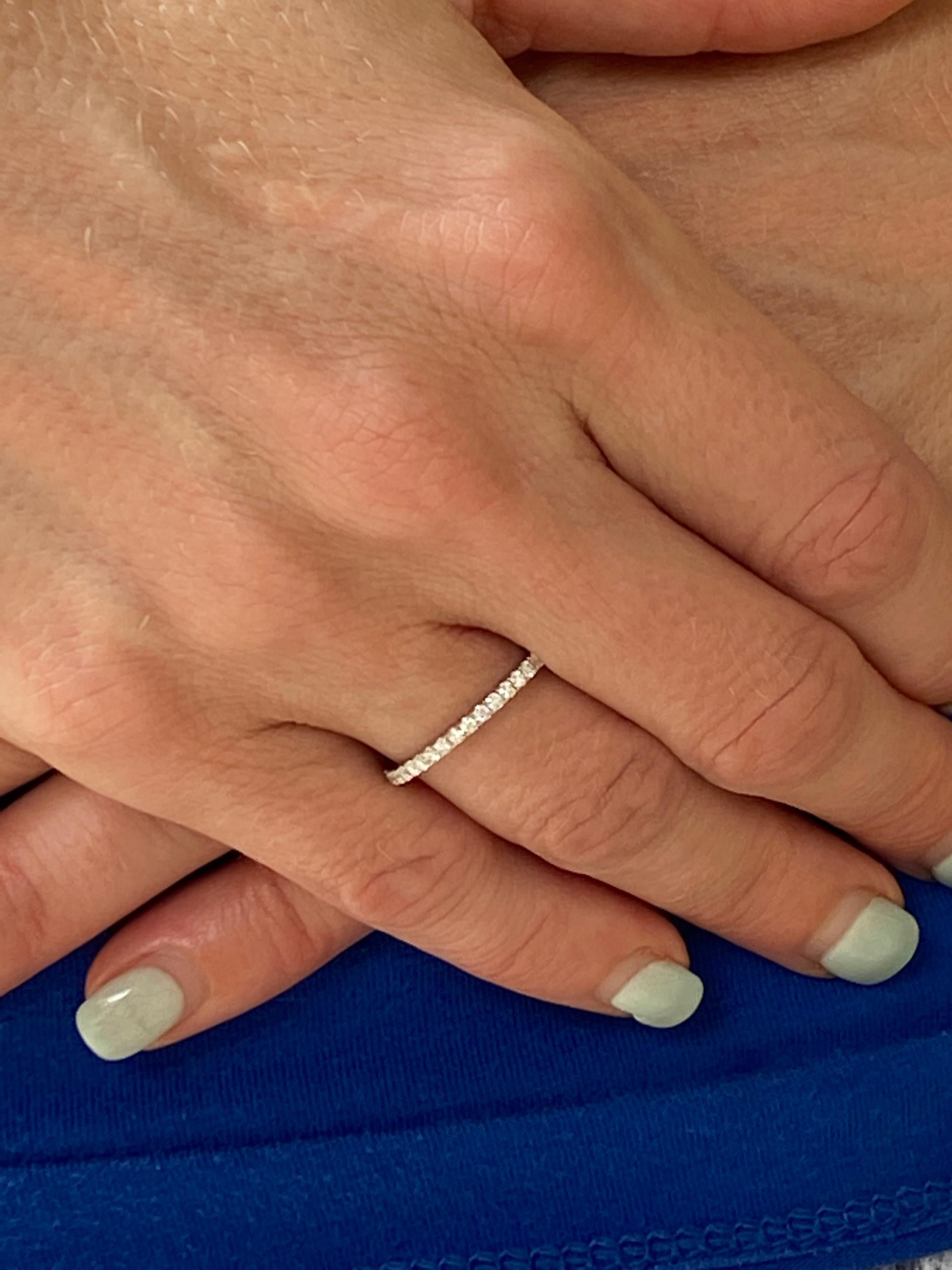 Women's Diamond 18 Karat White Gold Wedding Band Ring