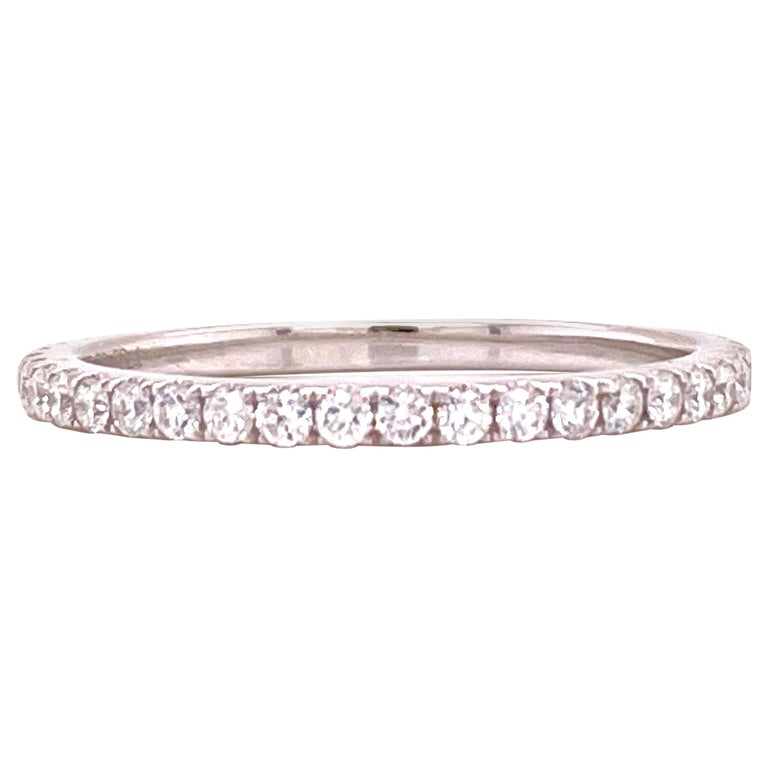 Diamond 18 Karat White Gold Wedding Band Ring For Sale at
