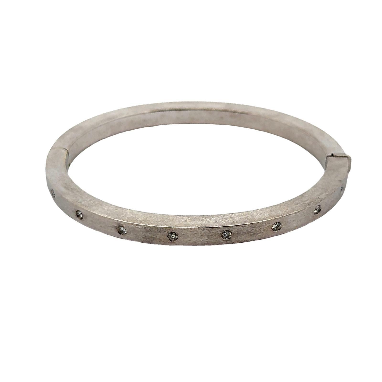 Contemporary Diamond 18 Karat White Satin Finish Gold Hinged Bangle Bracelet