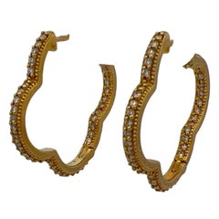 Diamond 18 Karat Yellow Gold Clover In & Out Hoop Earrings Modern