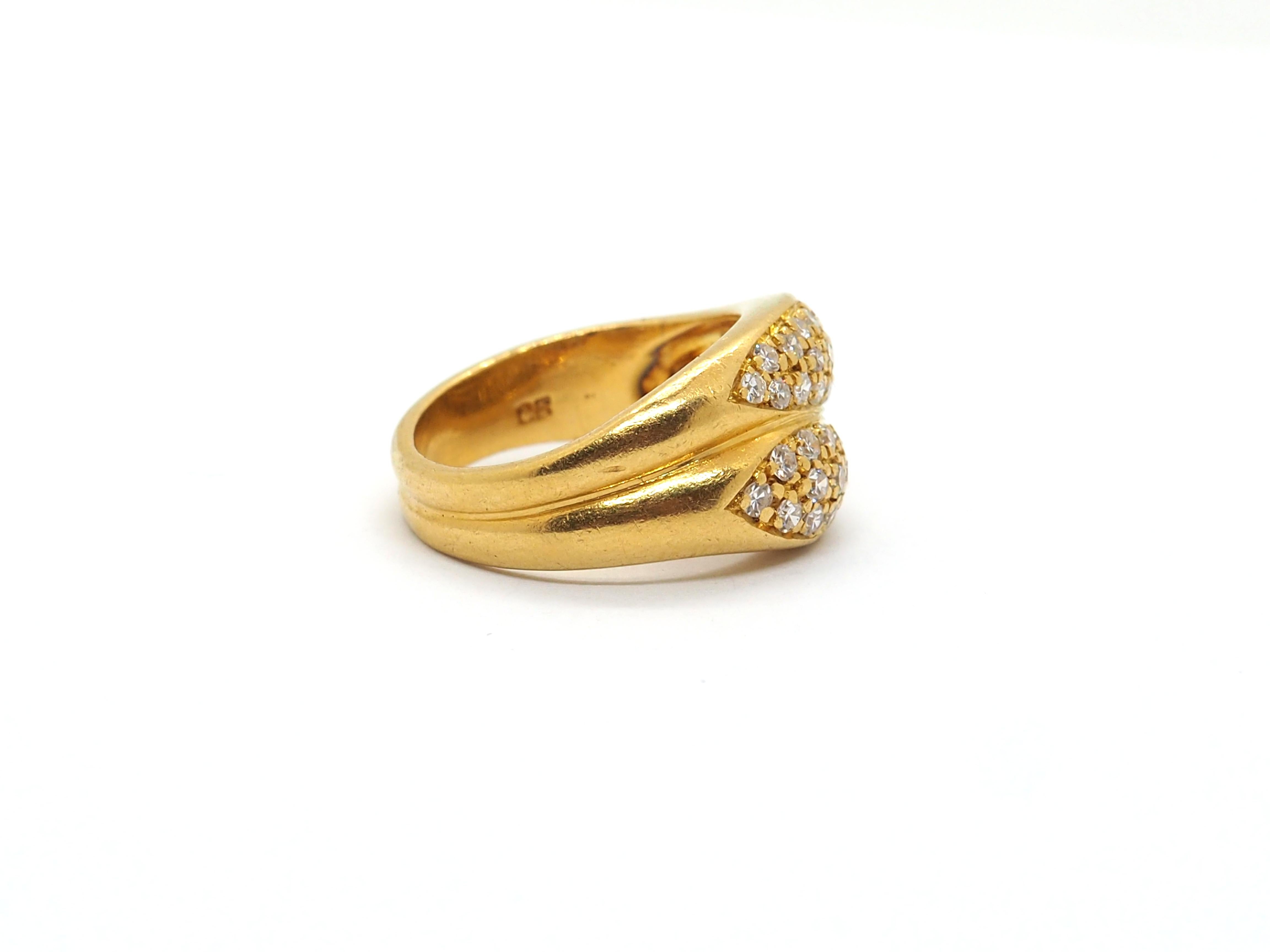 Taille ronde Bague double face en or jaune 18 carats et diamants en vente