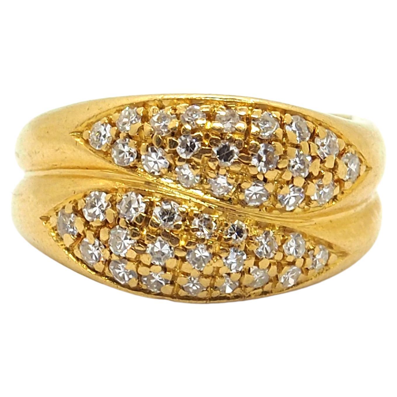 Bague double face en or jaune 18 carats et diamants en vente